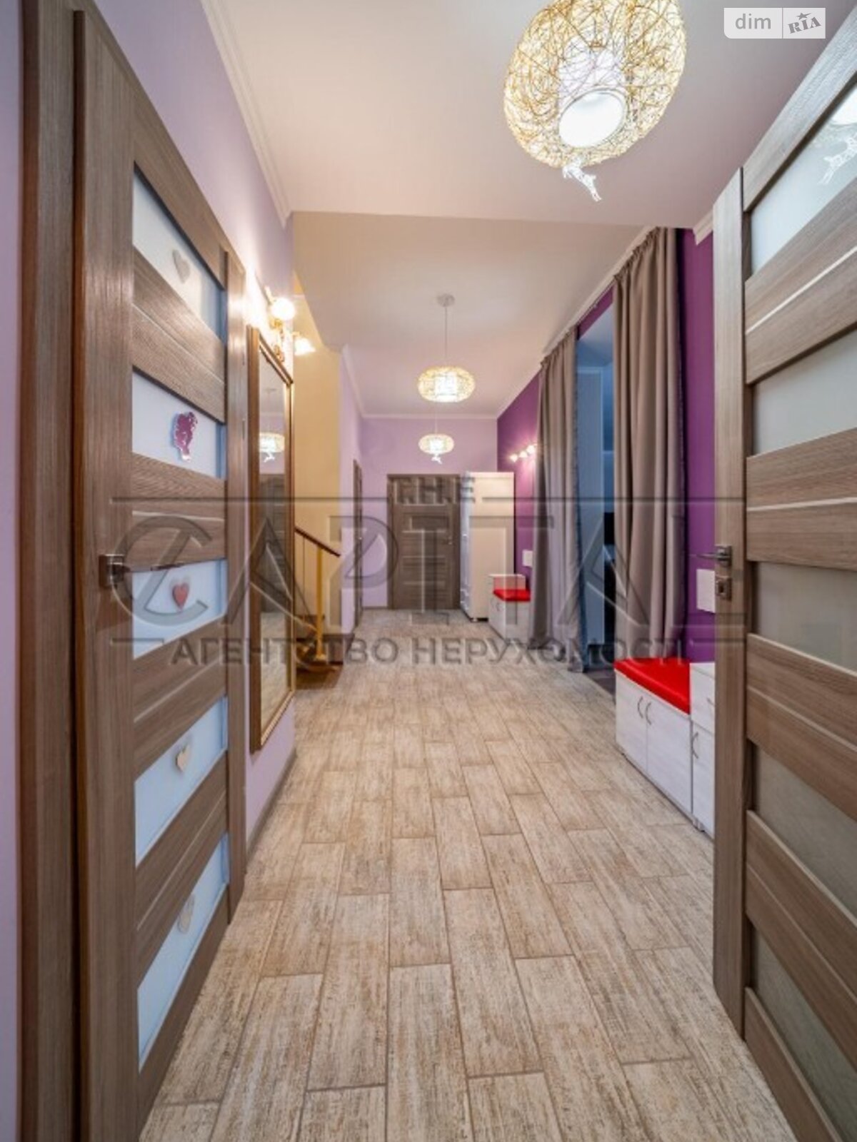 двухэтажный дом с ремонтом, 207 кв. м, кирпич. Продажа в Горбовичах фото 1