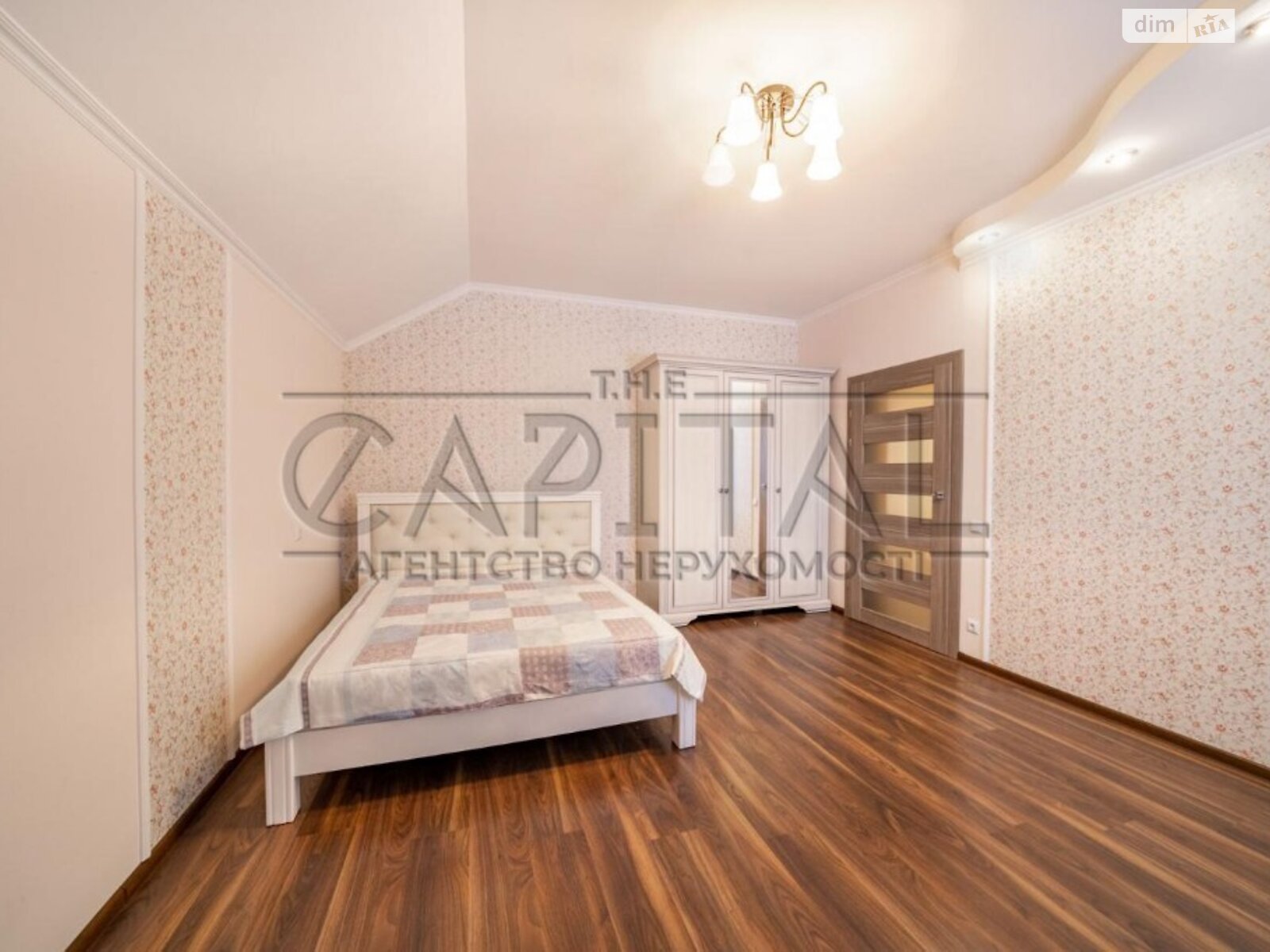 двухэтажный дом с ремонтом, 207 кв. м, кирпич. Продажа в Горбовичах фото 1