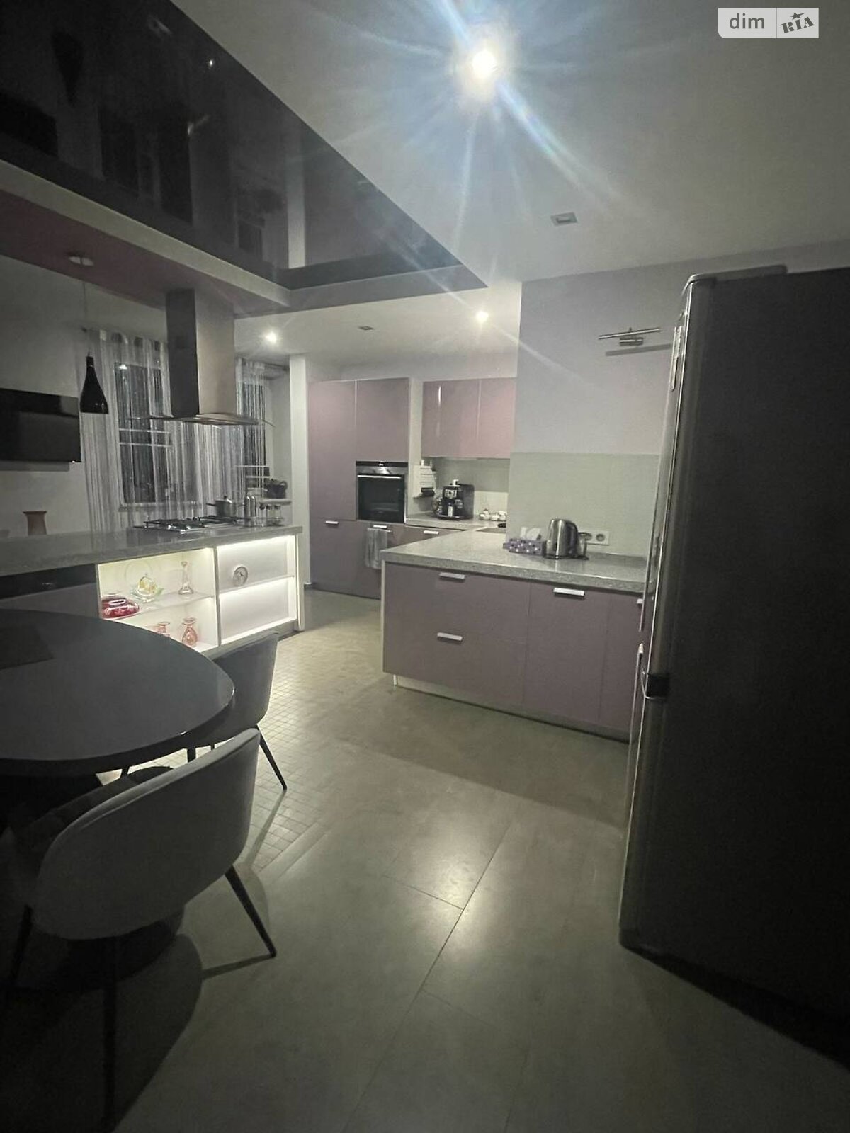 трехэтажный дом беседка, 1000 кв. м, кирпич. Продажа в Горбовичах фото 1 трехэтажный дом беседка, 1000 кв. м, кирпич. Продажа в Горбовичах фото 1