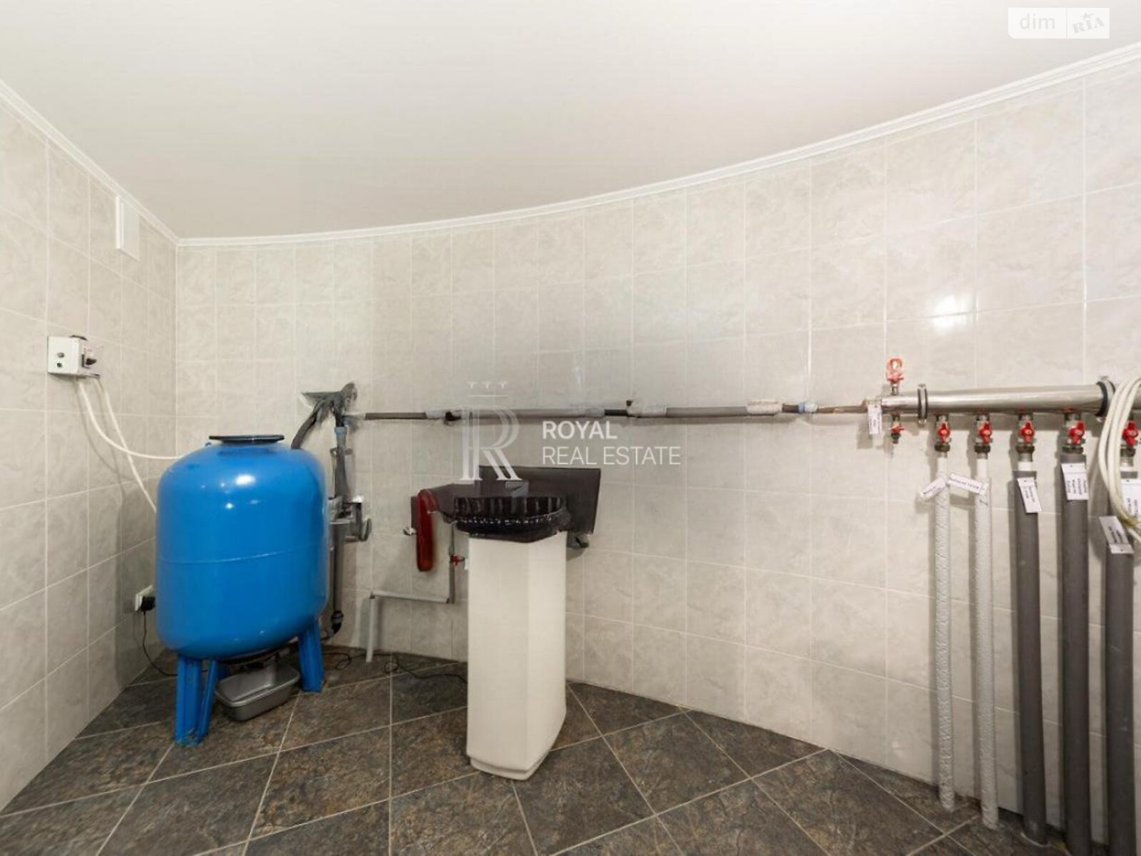 триповерховий будинок, 932.3 кв. м, цегла. Продаж у Горбовичах фото 1 триповерховий будинок, 932.3 кв. м, цегла. Продаж у Горбовичах фото 1