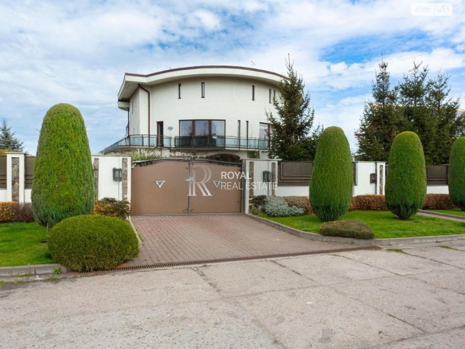 триповерховий будинок, 932.3 кв. м, цегла. Продаж у Горбовичах фото 1 триповерховий будинок, 932.3 кв. м, цегла. Продаж у Горбовичах фото 1