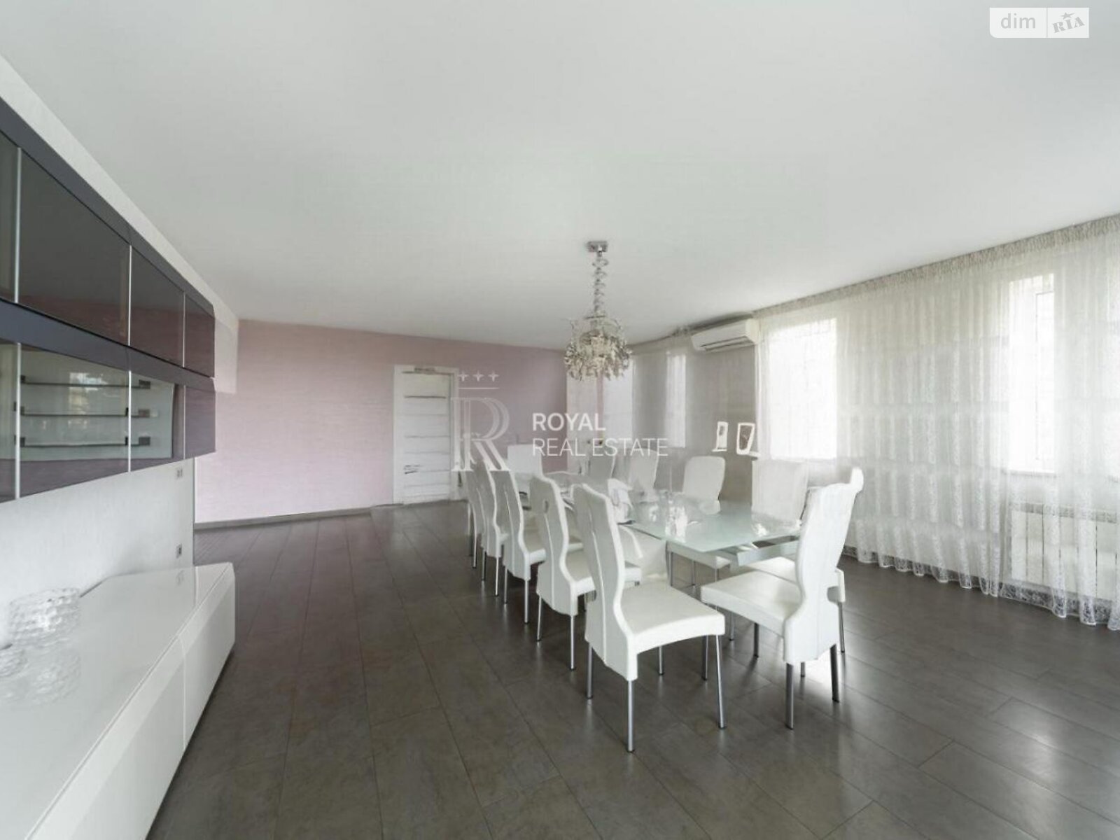 триповерховий будинок, 932.3 кв. м, цегла. Продаж у Горбовичах фото 1 триповерховий будинок, 932.3 кв. м, цегла. Продаж у Горбовичах фото 1