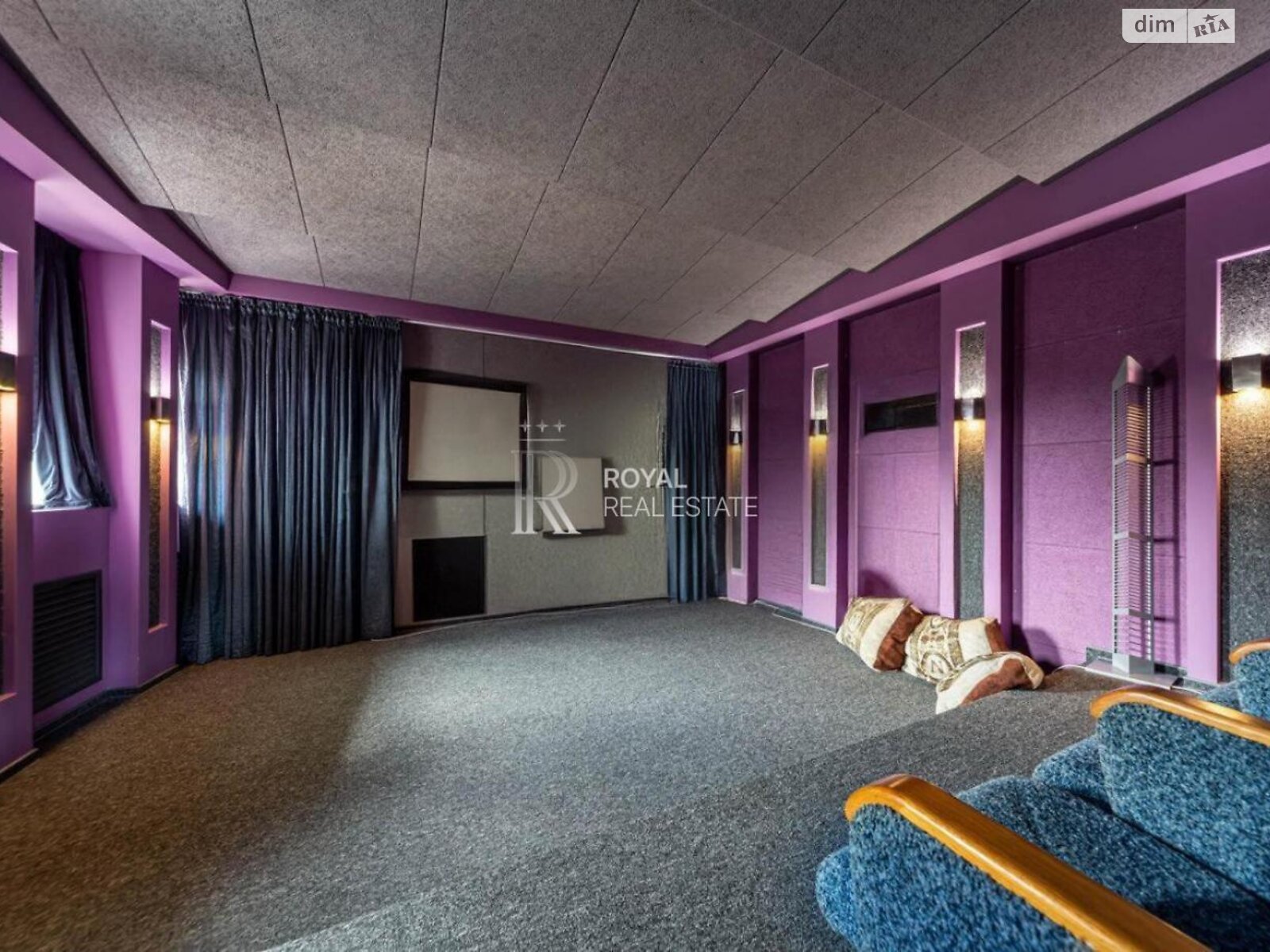 триповерховий будинок, 932.3 кв. м, цегла. Продаж у Горбовичах фото 1 триповерховий будинок, 932.3 кв. м, цегла. Продаж у Горбовичах фото 1