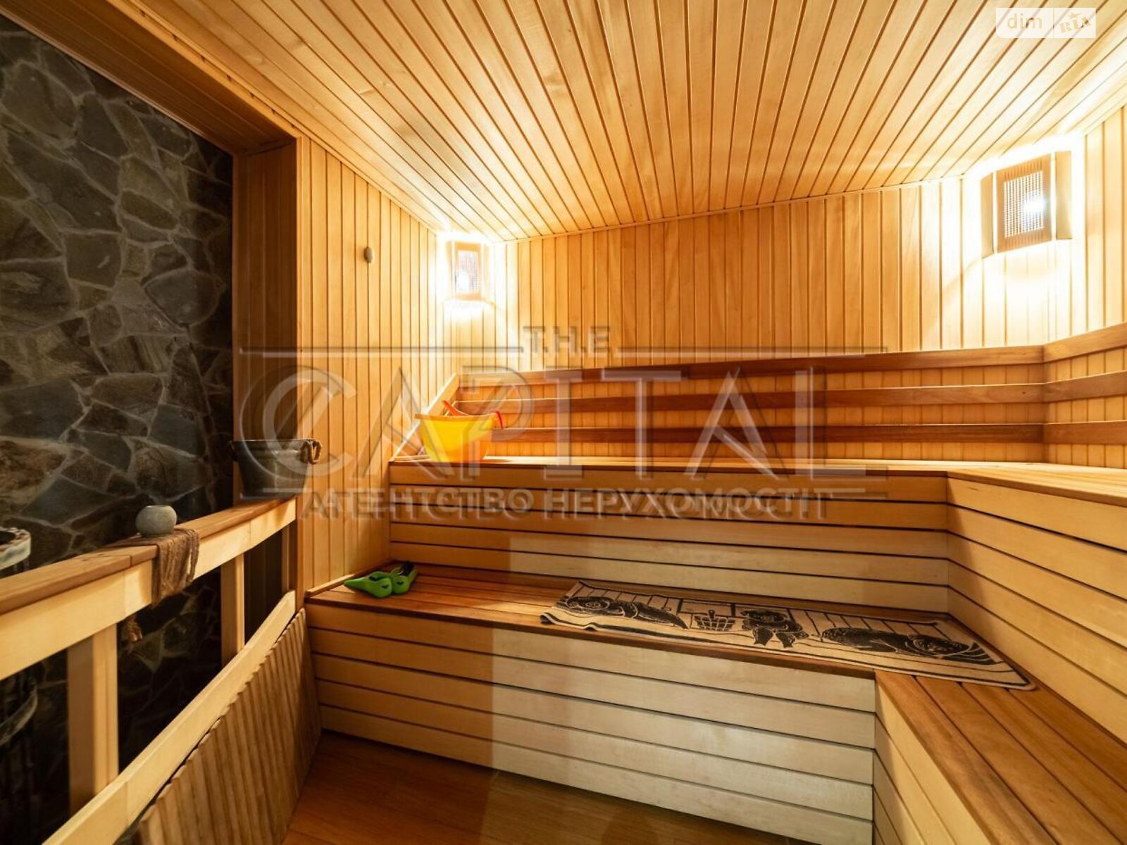 трехэтажный дом беседка, 1000 кв. м, кирпич. Продажа в Горбовичах фото 1 трехэтажный дом беседка, 1000 кв. м, кирпич. Продажа в Горбовичах фото 1