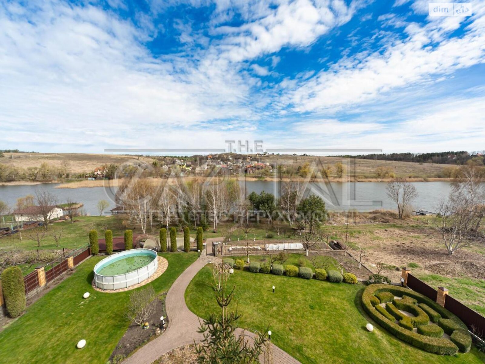 трехэтажный дом беседка, 1000 кв. м, кирпич. Продажа в Горбовичах фото 1 трехэтажный дом беседка, 1000 кв. м, кирпич. Продажа в Горбовичах фото 1