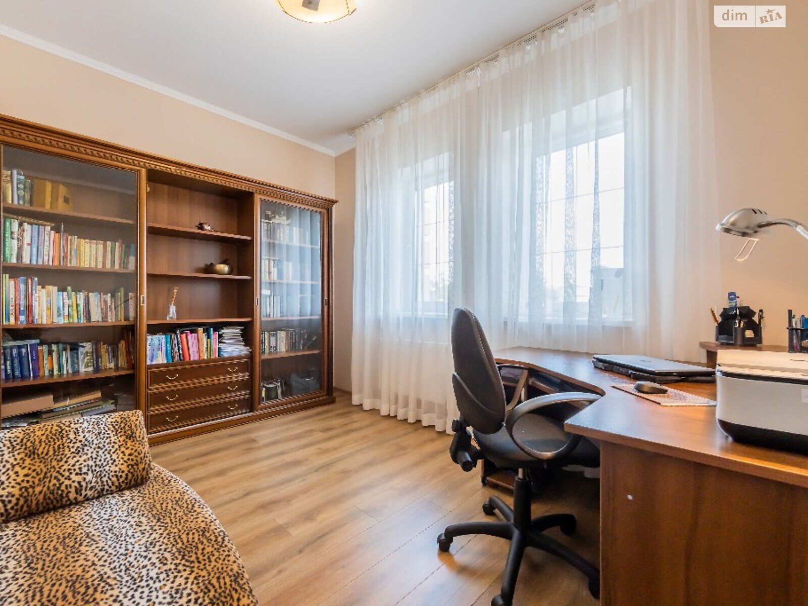 двухэтажный дом с ремонтом, 262 кв. м, кирпич. Продажа в Горбовичах фото 1