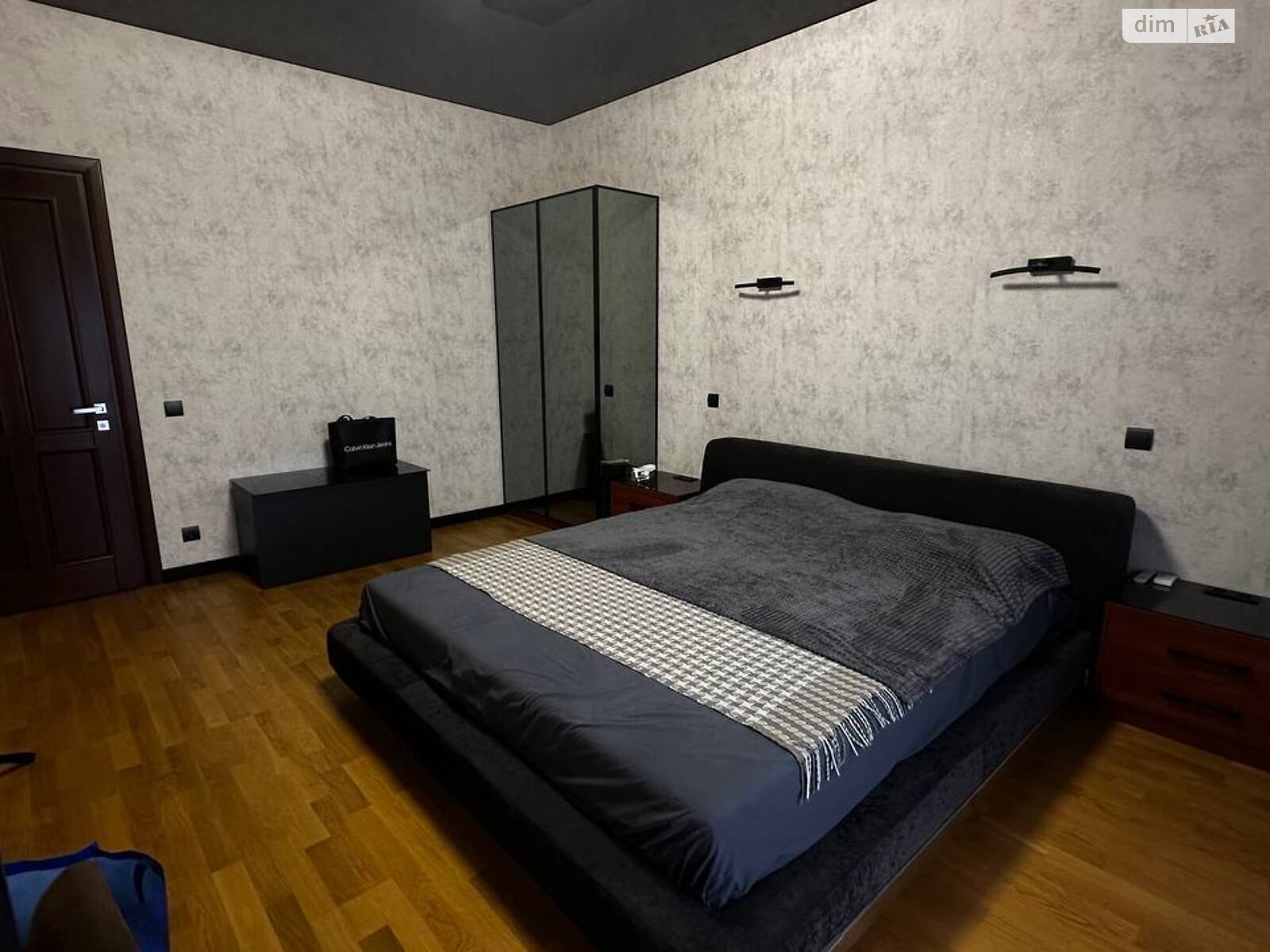 двухэтажный дом с гаражом, 320 кв. м, кирпич. Продажа в Горбовичах фото 1 двухэтажный дом с гаражом, 320 кв. м, кирпич. Продажа в Горбовичах фото 1