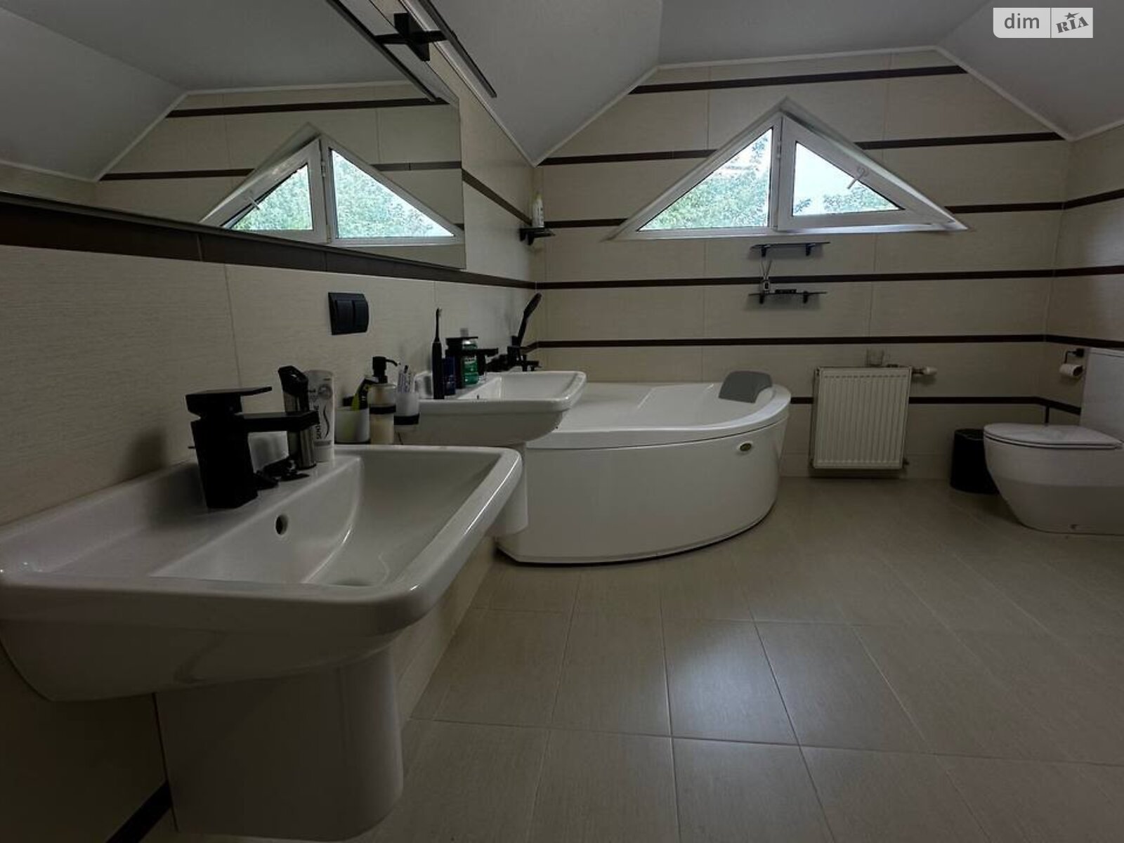 двухэтажный дом с гаражом, 320 кв. м, кирпич. Продажа в Горбовичах фото 1 двухэтажный дом с гаражом, 320 кв. м, кирпич. Продажа в Горбовичах фото 1