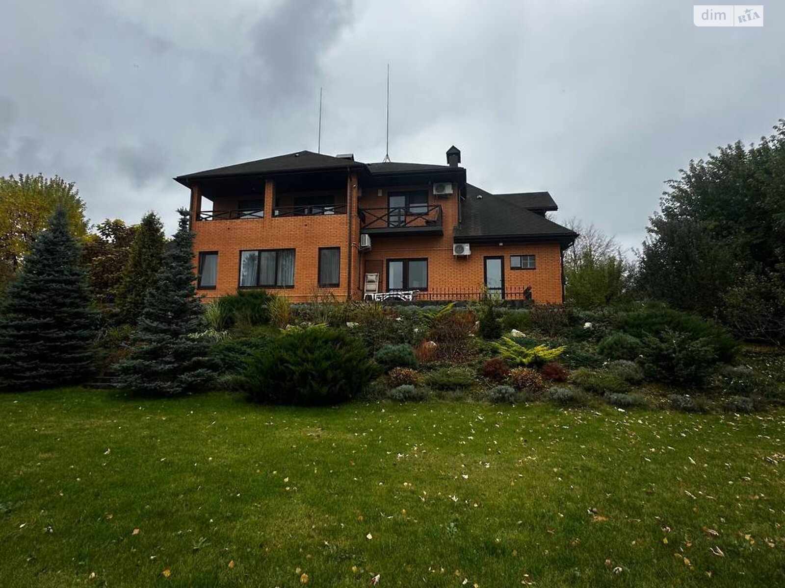 двухэтажный дом с гаражом, 320 кв. м, кирпич. Продажа в Горбовичах фото 1 двухэтажный дом с гаражом, 320 кв. м, кирпич. Продажа в Горбовичах фото 1