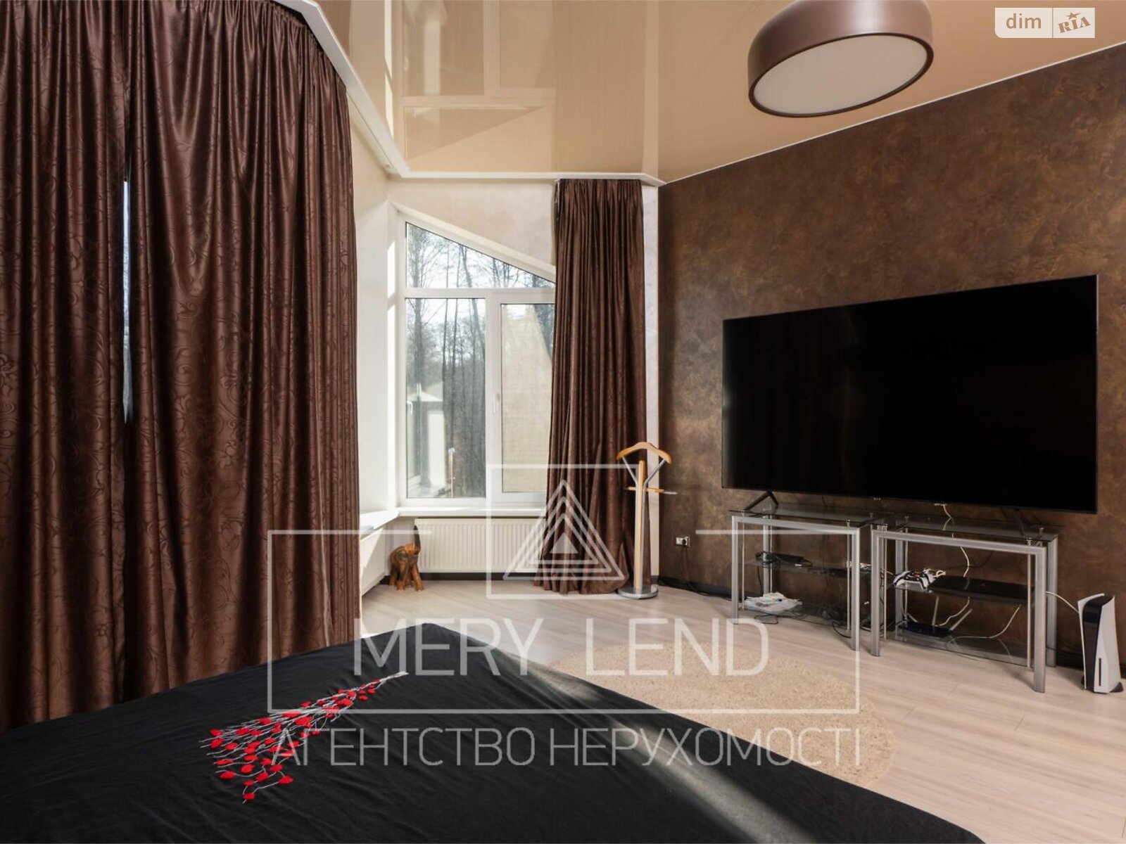 триповерховий будинок бесідка, 570 кв. м, газобетон. Продаж у Горбовичах фото 1 триповерховий будинок бесідка, 570 кв. м, газобетон. Продаж у Горбовичах фото 1