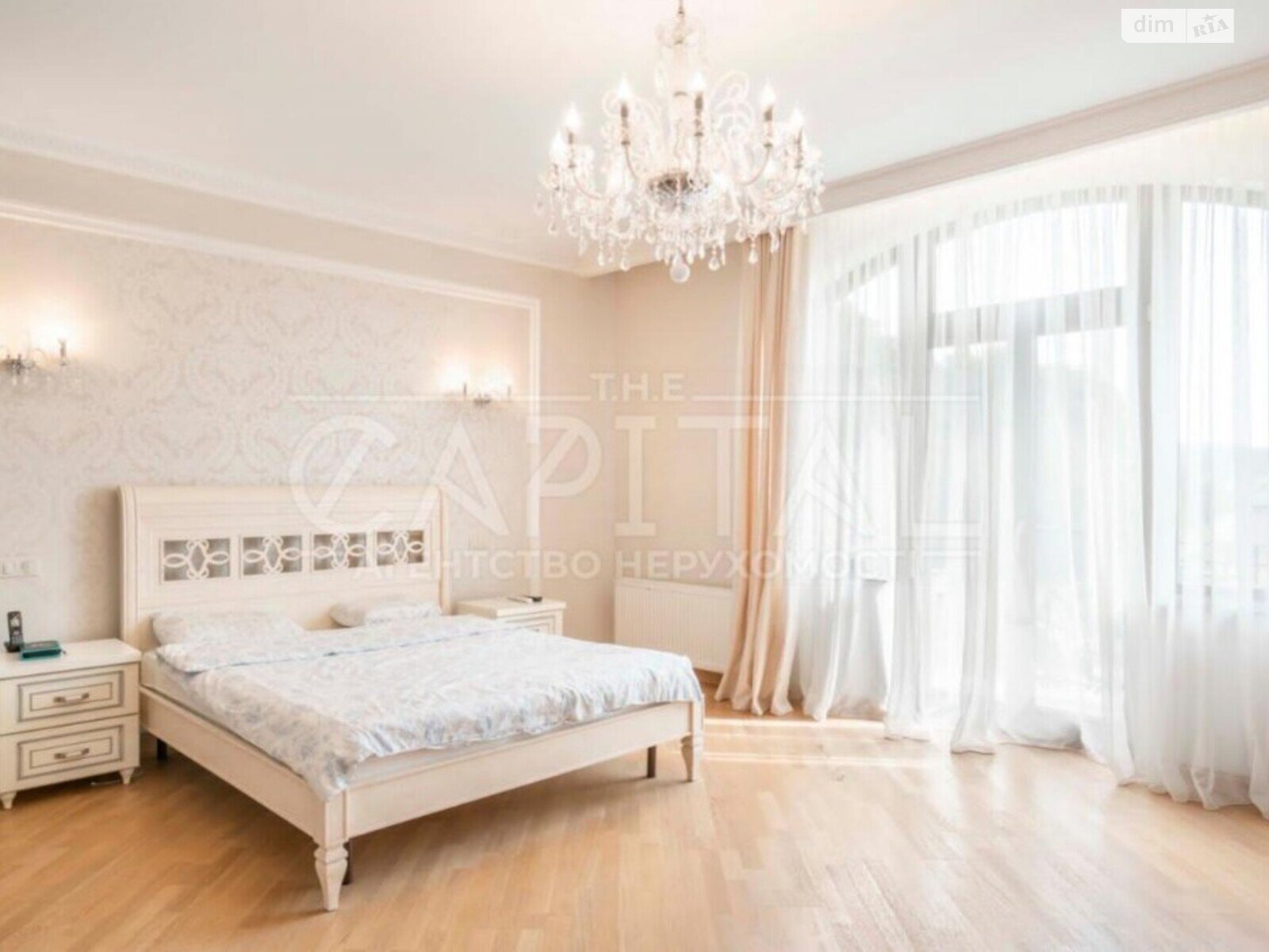 двухэтажный дом с балконом, 930 кв. м, кирпич. Продажа в Горбовичах фото 1