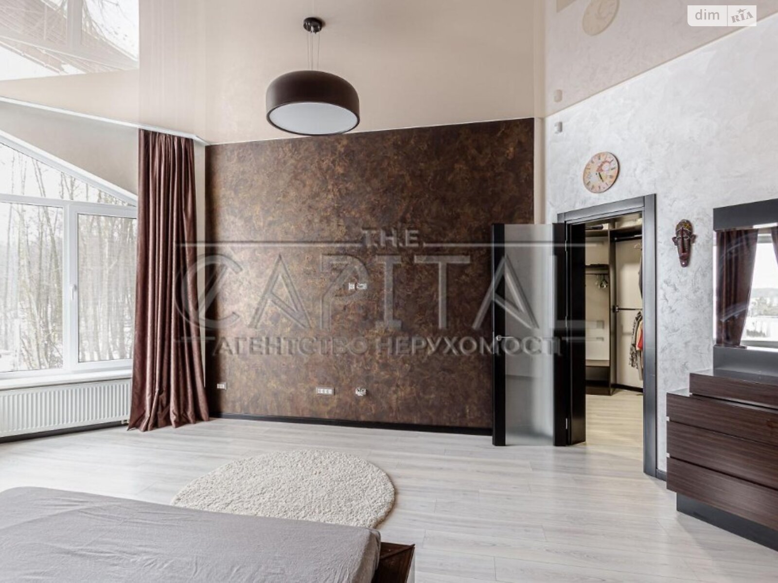 трехэтажный дом, 560 кв. м, кирпич. Продажа в Горбовичах фото 1