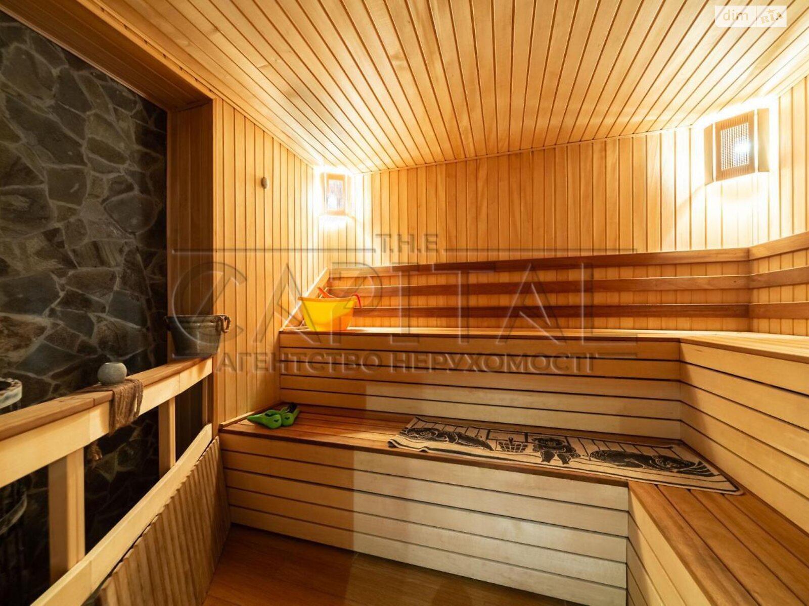 трехэтажный дом, 1000 кв. м, кирпич. Продажа в Горбовичах фото 1 трехэтажный дом, 1000 кв. м, кирпич. Продажа в Горбовичах фото 1