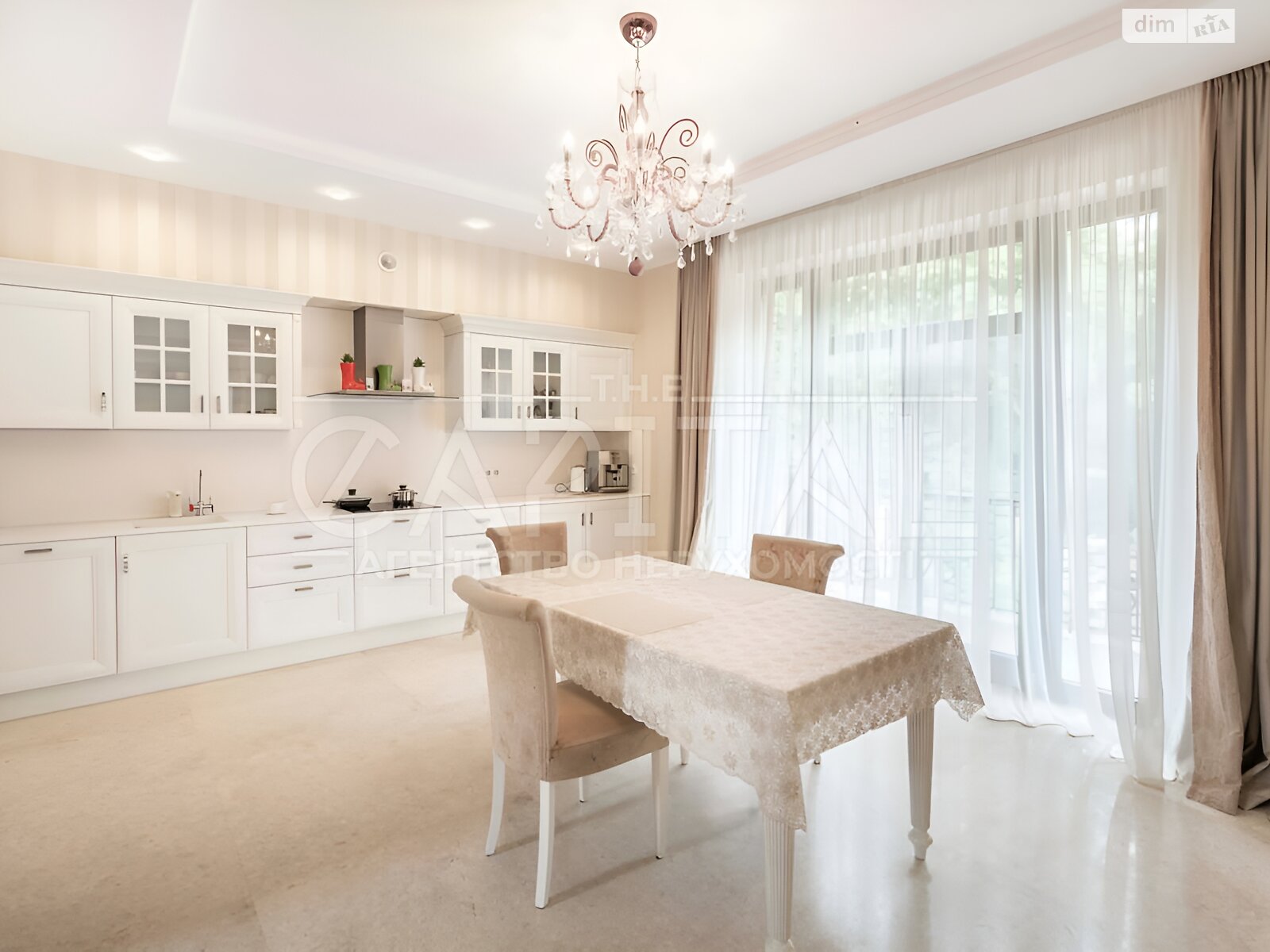 двухэтажный дом с отоплением, 930 кв. м, кирпич. Продажа в Горбовичах фото 1 двухэтажный дом с отоплением, 930 кв. м, кирпич. Продажа в Горбовичах фото 1