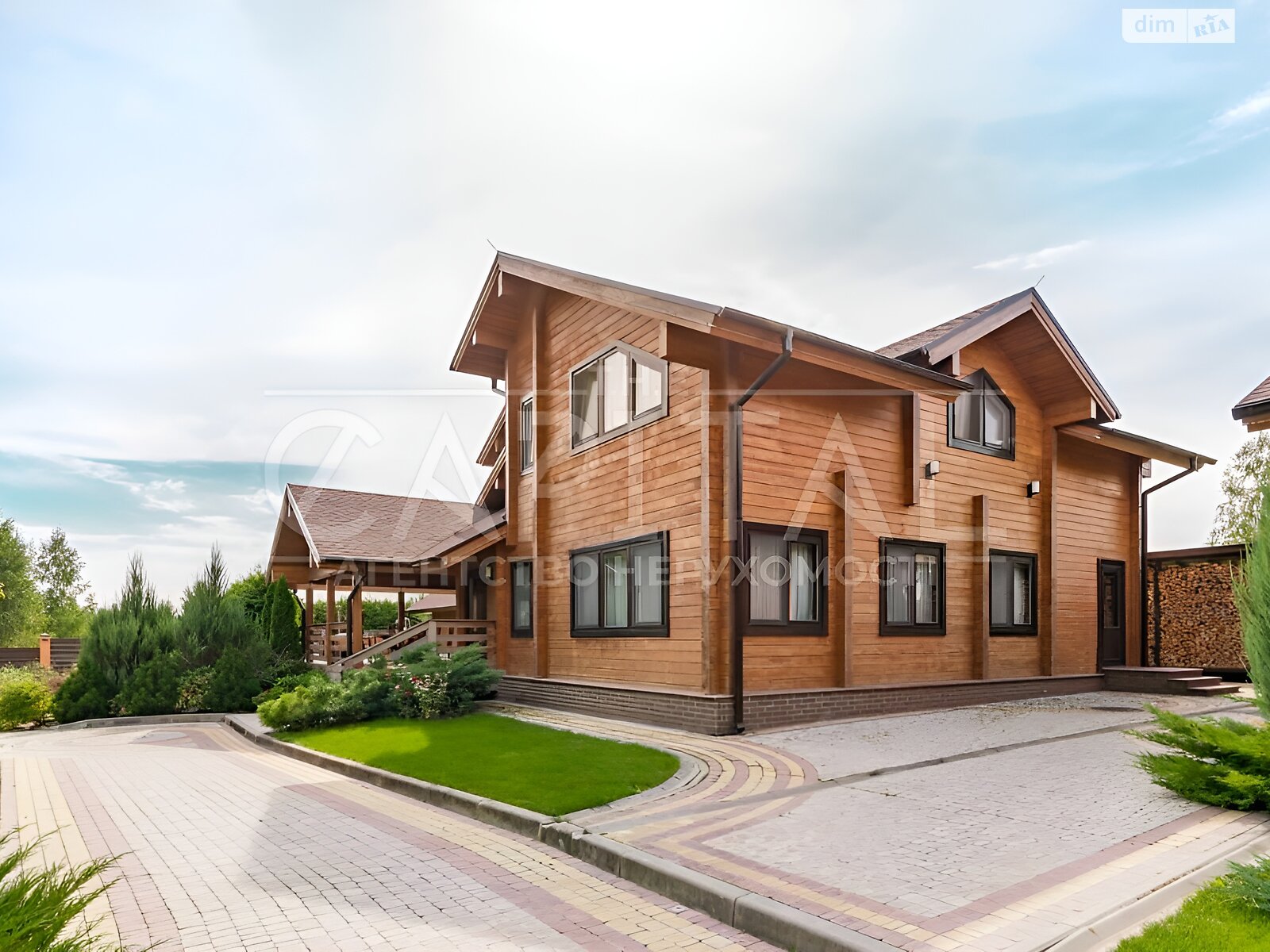двухэтажный дом с отоплением, 930 кв. м, кирпич. Продажа в Горбовичах фото 1 двухэтажный дом с отоплением, 930 кв. м, кирпич. Продажа в Горбовичах фото 1
