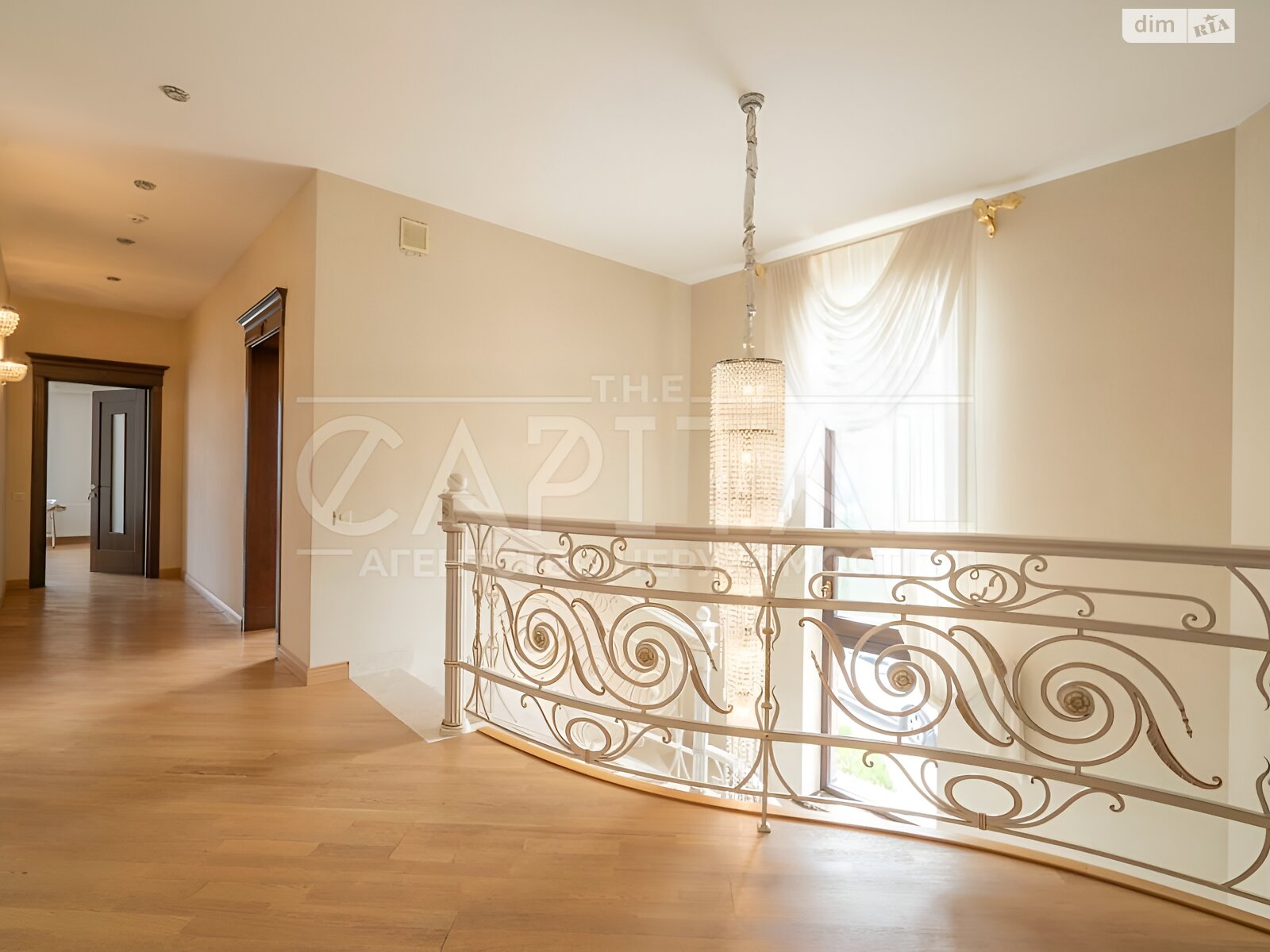 двухэтажный дом с отоплением, 930 кв. м, кирпич. Продажа в Горбовичах фото 1 двухэтажный дом с отоплением, 930 кв. м, кирпич. Продажа в Горбовичах фото 1
