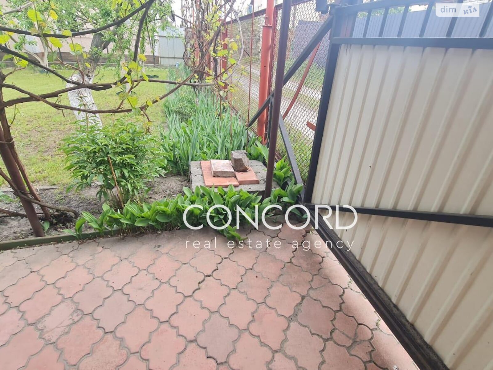 двухэтажный дом с верандой, 60.7 кв. м, кирпич. Продажа в Гореничах фото 1