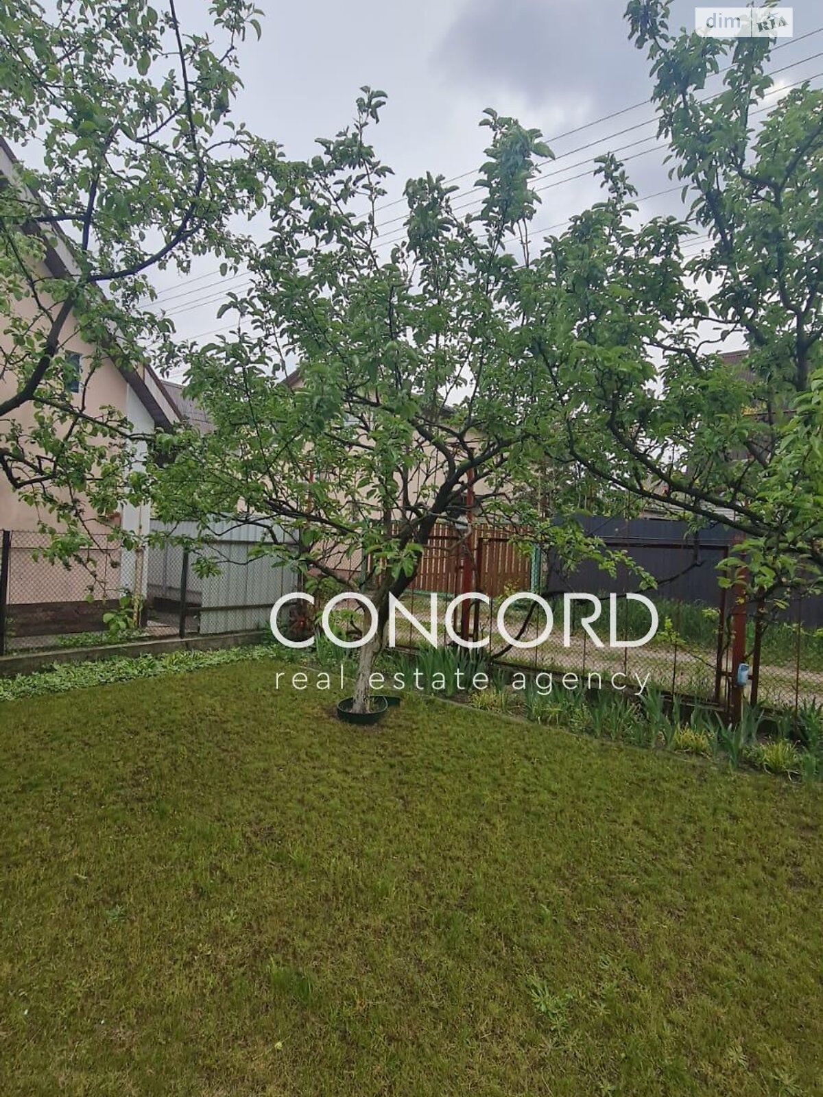 двухэтажный дом с верандой, 60.7 кв. м, кирпич. Продажа в Гореничах фото 1