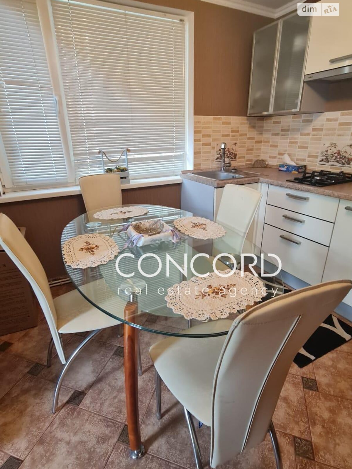 двухэтажный дом с верандой, 60.7 кв. м, кирпич. Продажа в Гореничах фото 1