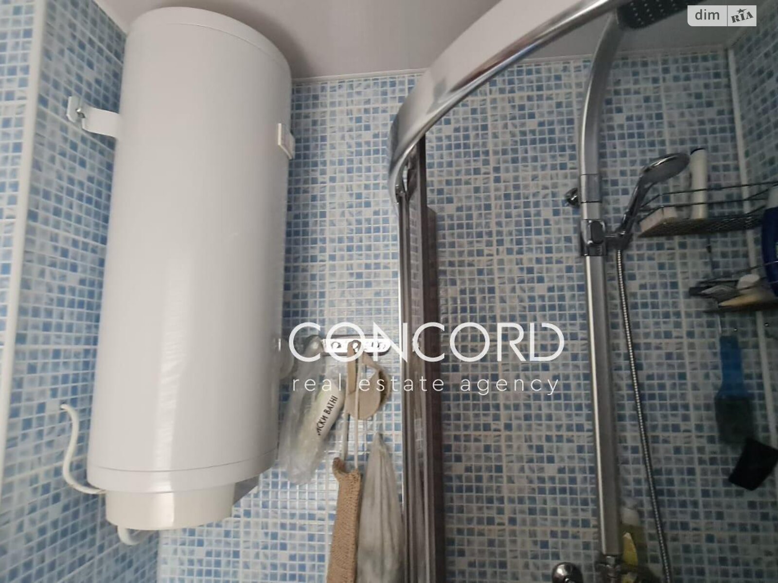 двухэтажный дом с верандой, 60.7 кв. м, кирпич. Продажа в Гореничах фото 1