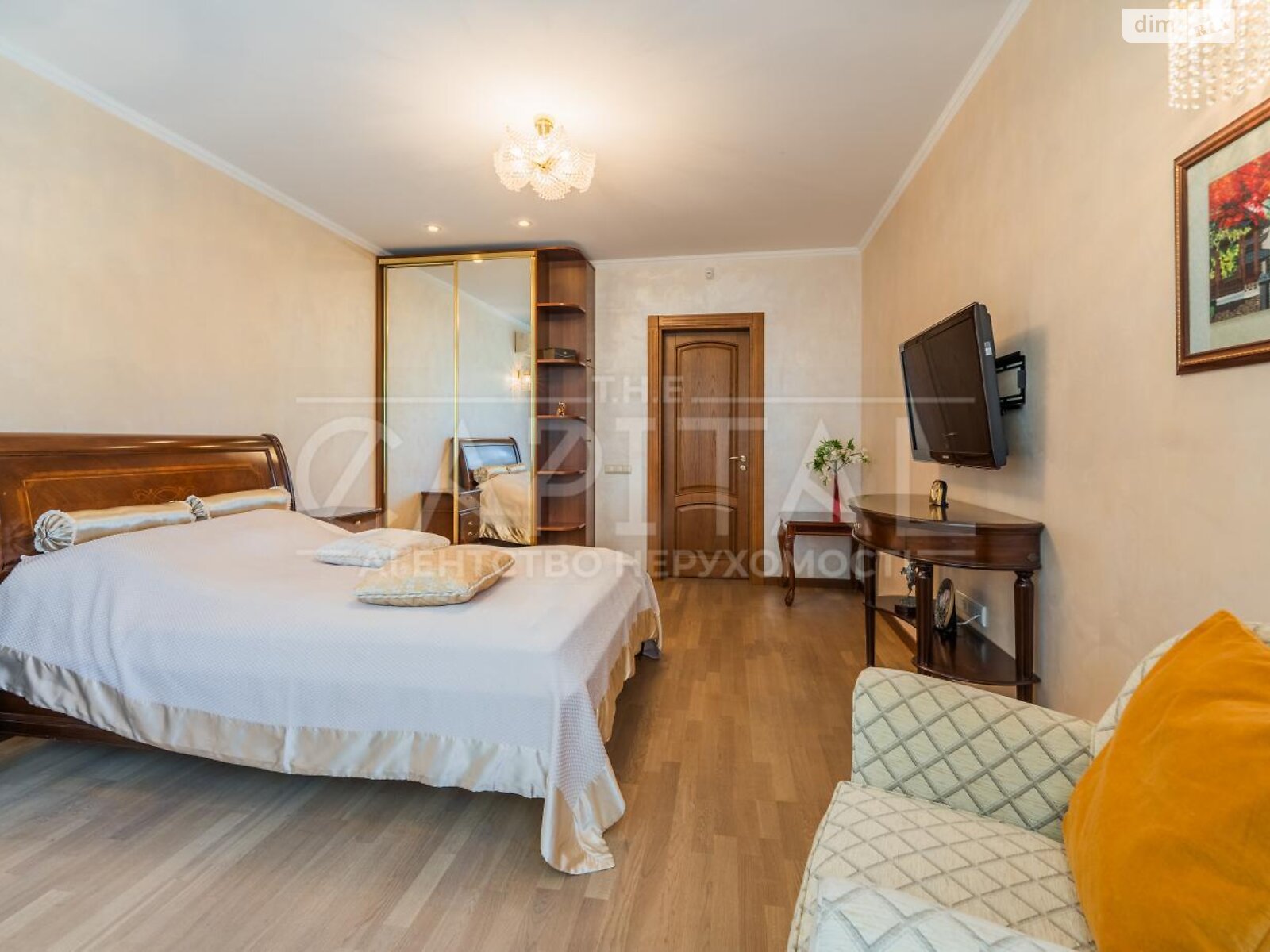 триповерховий будинок з гаражем, 488 кв. м, цегла. Продаж у Гореничах фото 1 триповерховий будинок з гаражем, 488 кв. м, цегла. Продаж у Гореничах фото 1