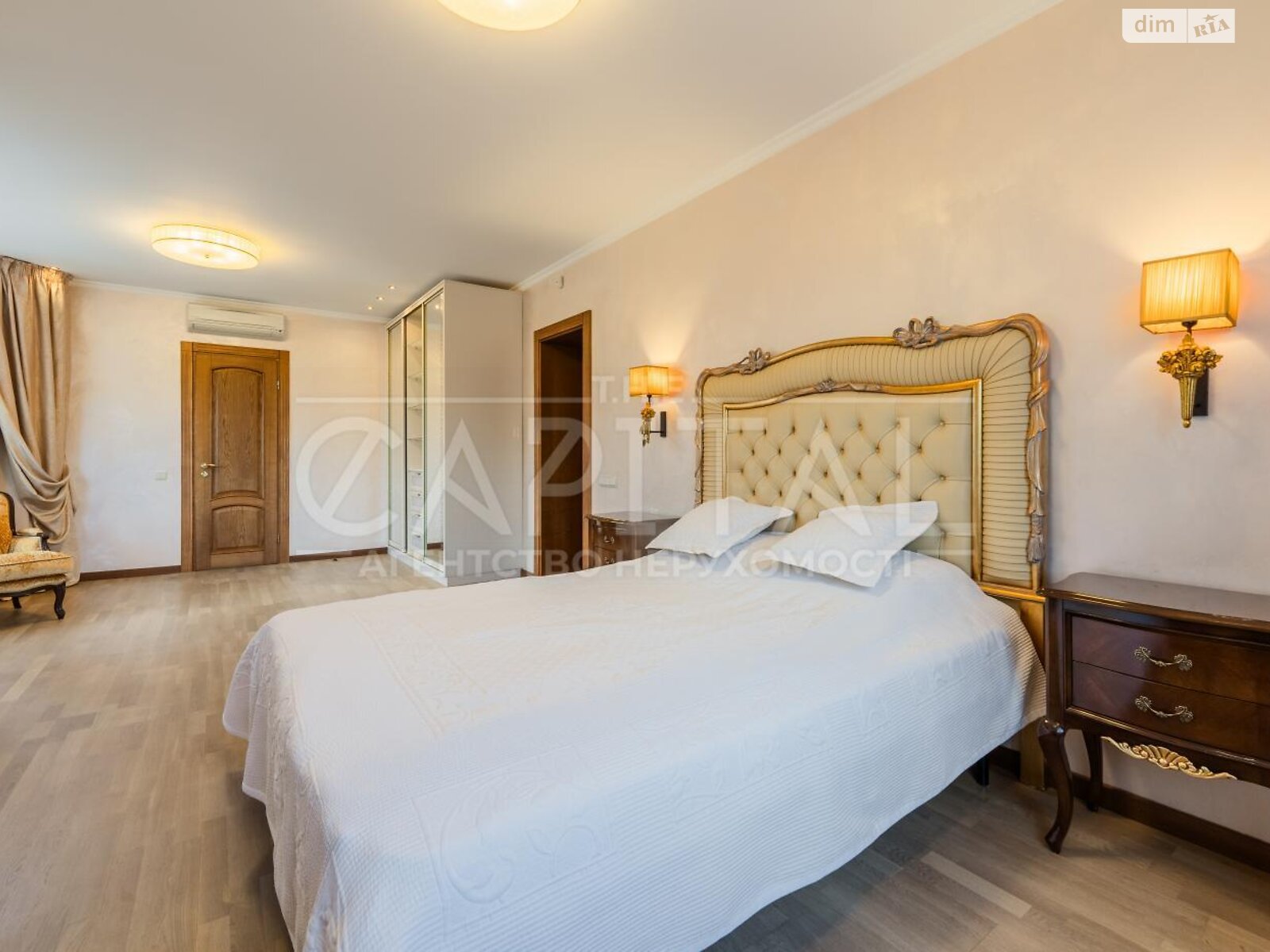 триповерховий будинок з гаражем, 488 кв. м, цегла. Продаж у Гореничах фото 1 триповерховий будинок з гаражем, 488 кв. м, цегла. Продаж у Гореничах фото 1