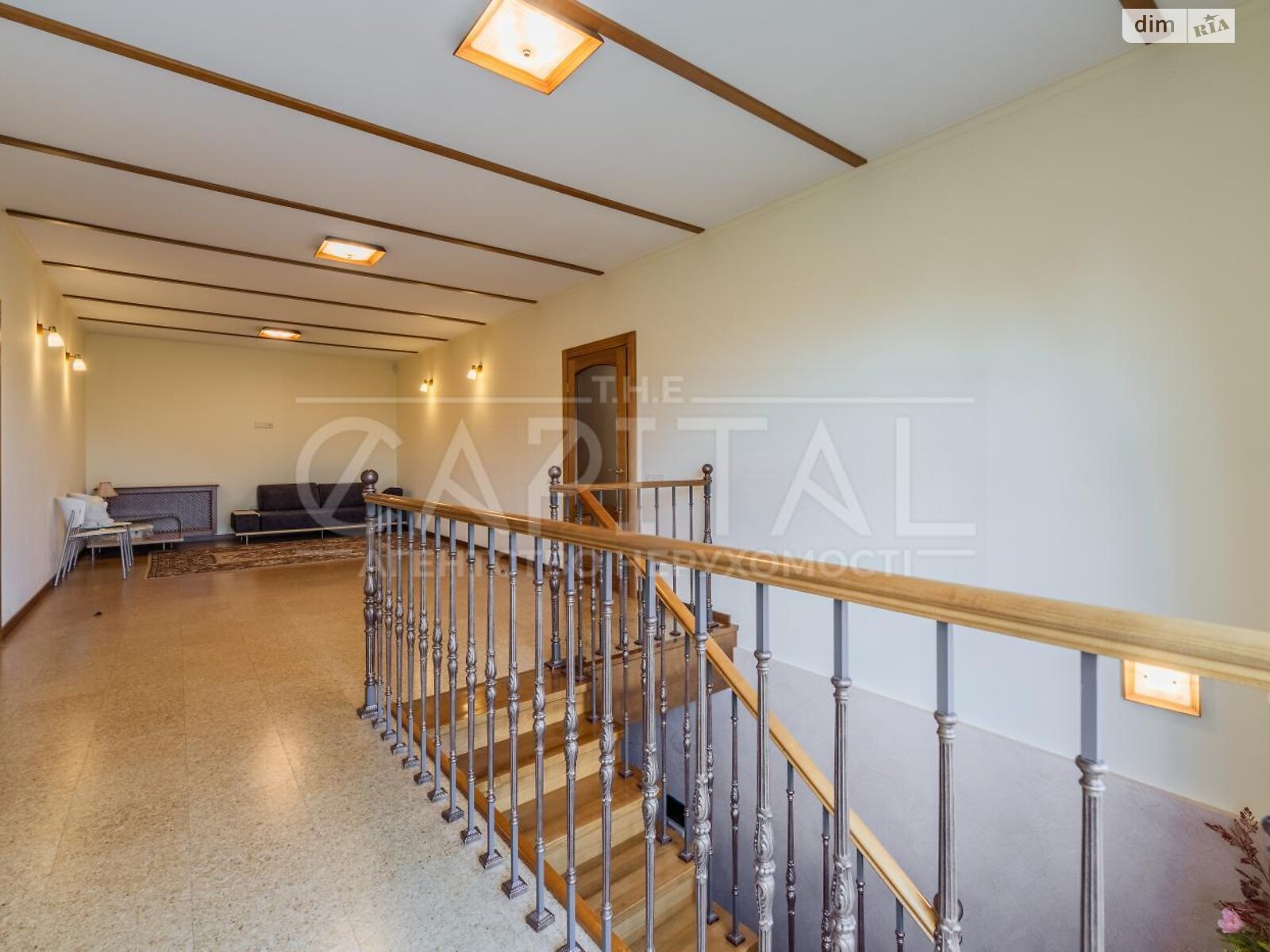 триповерховий будинок з гаражем, 488 кв. м, цегла. Продаж у Гореничах фото 1 триповерховий будинок з гаражем, 488 кв. м, цегла. Продаж у Гореничах фото 1