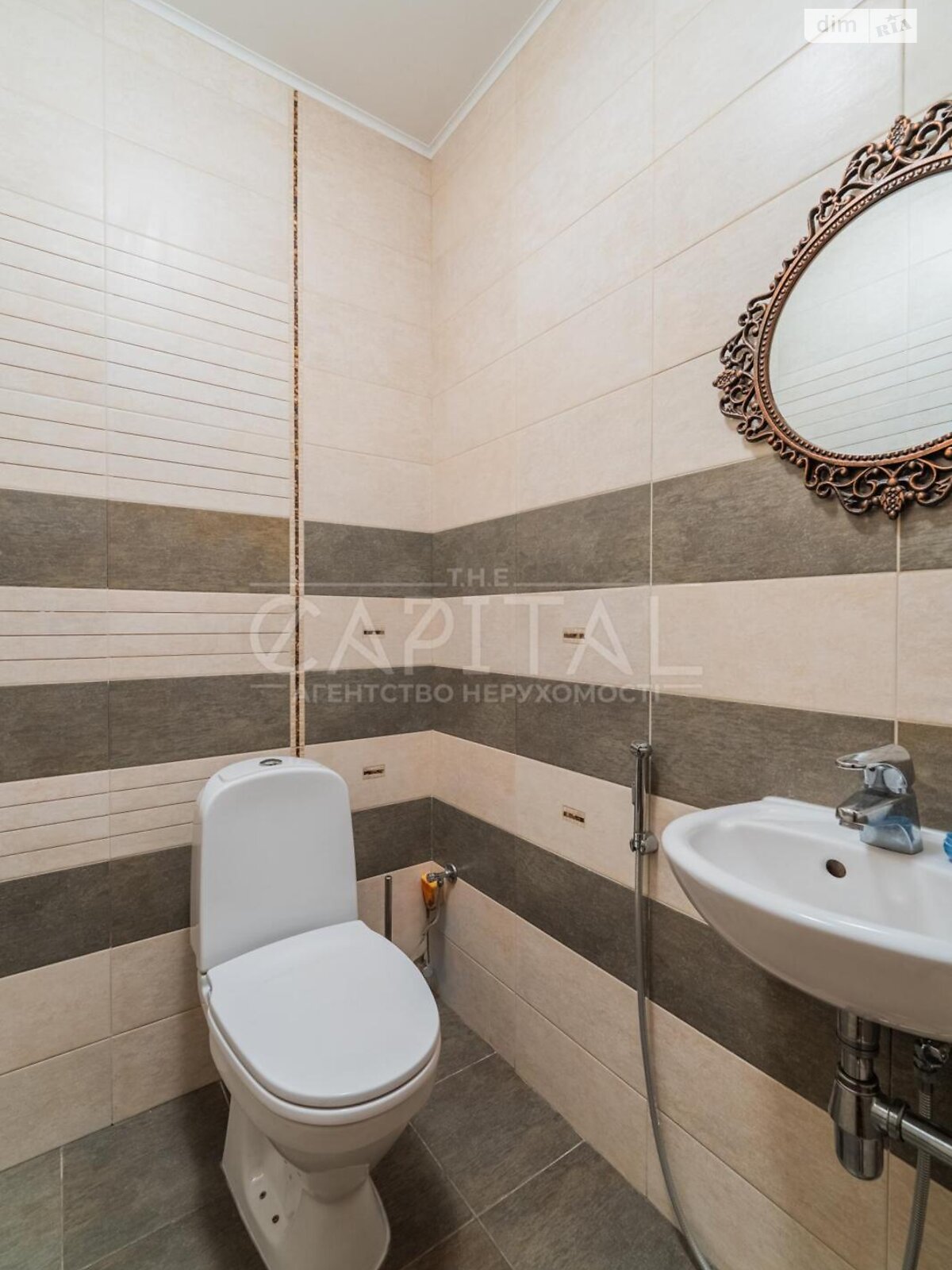 триповерховий будинок з гаражем, 488 кв. м, цегла. Продаж у Гореничах фото 1 триповерховий будинок з гаражем, 488 кв. м, цегла. Продаж у Гореничах фото 1