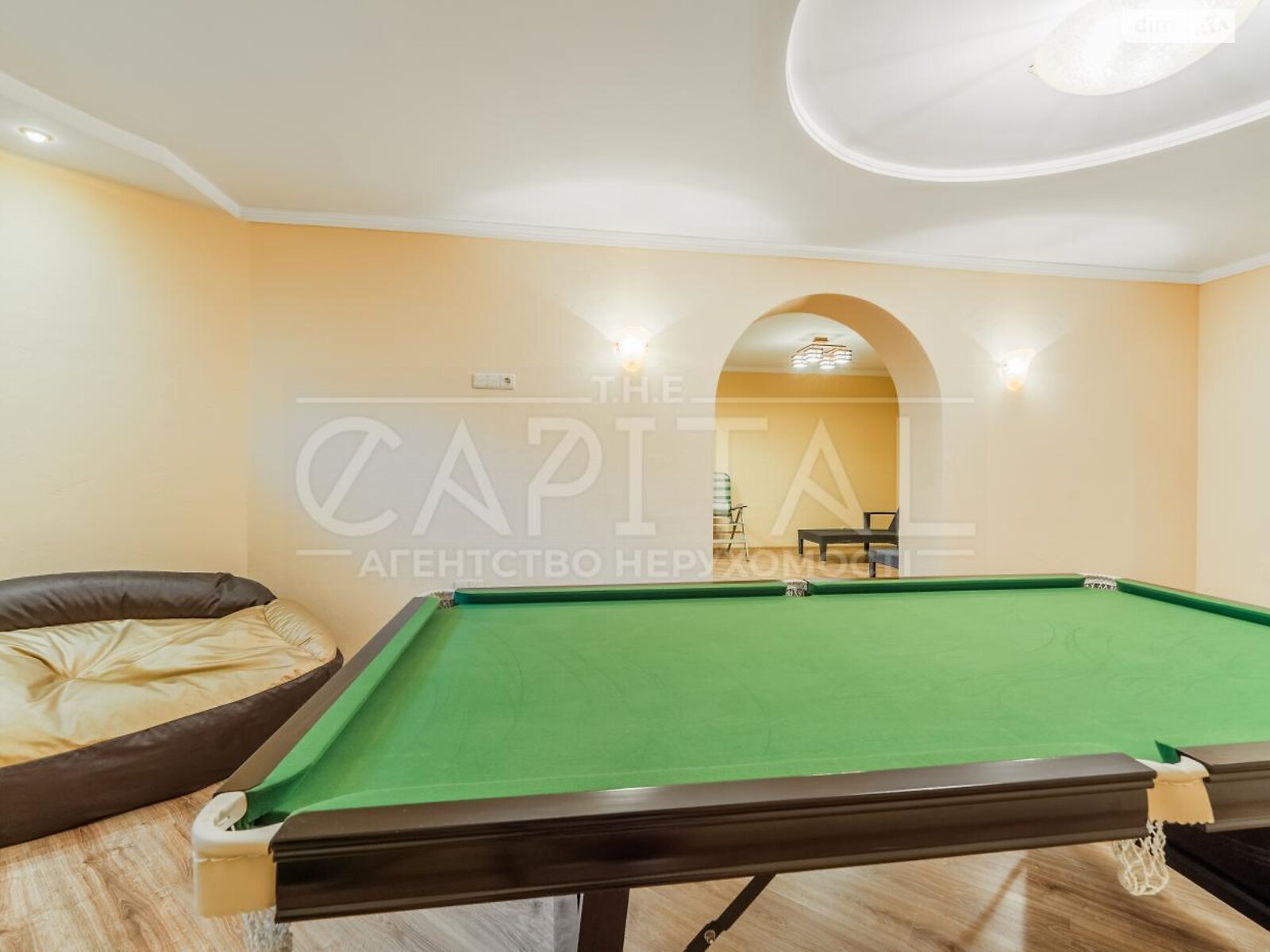 триповерховий будинок з гаражем, 488 кв. м, цегла. Продаж у Гореничах фото 1 триповерховий будинок з гаражем, 488 кв. м, цегла. Продаж у Гореничах фото 1