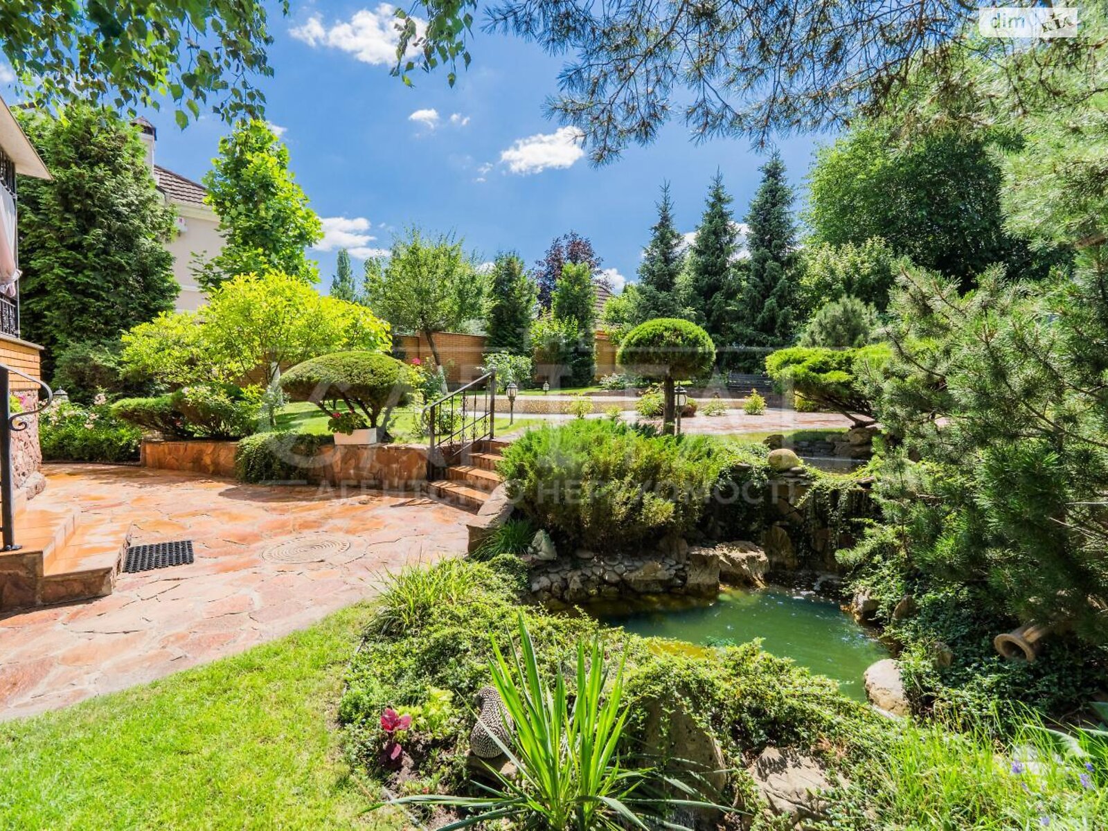 триповерховий будинок з гаражем, 488 кв. м, цегла. Продаж у Гореничах фото 1 триповерховий будинок з гаражем, 488 кв. м, цегла. Продаж у Гореничах фото 1