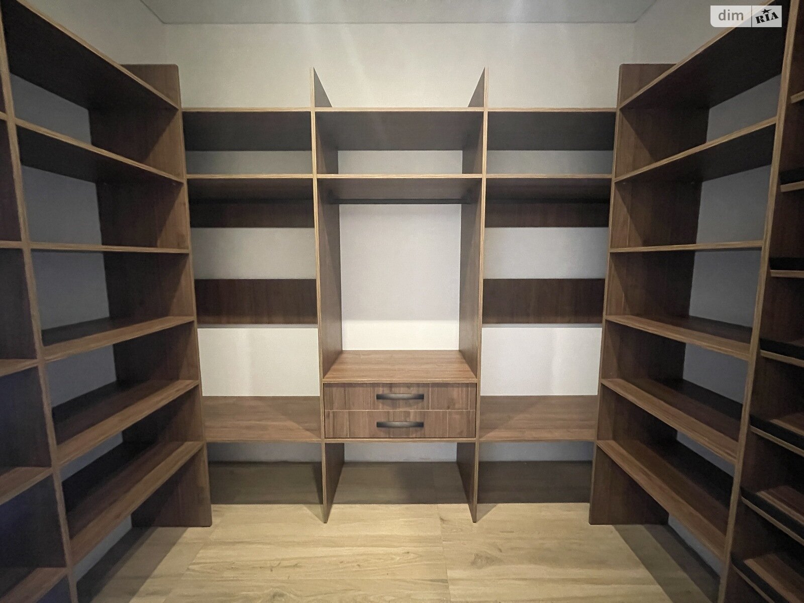 двухэтажный дом с балконом, 130 кв. м, кирпич. Продажа в Гореничах фото 1 двухэтажный дом с балконом, 130 кв. м, кирпич. Продажа в Гореничах фото 1