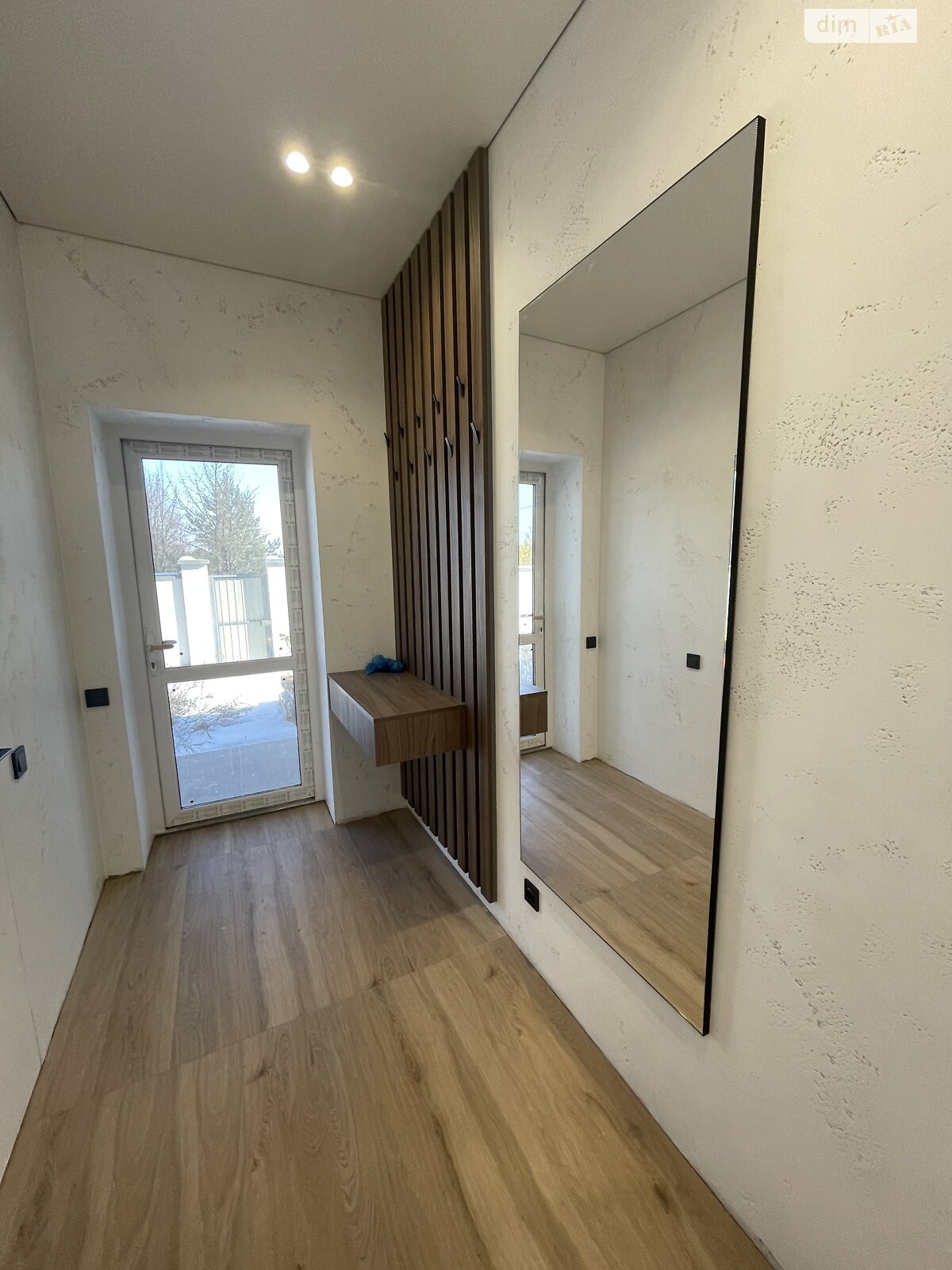 двухэтажный дом с балконом, 130 кв. м, кирпич. Продажа в Гореничах фото 1 двухэтажный дом с балконом, 130 кв. м, кирпич. Продажа в Гореничах фото 1