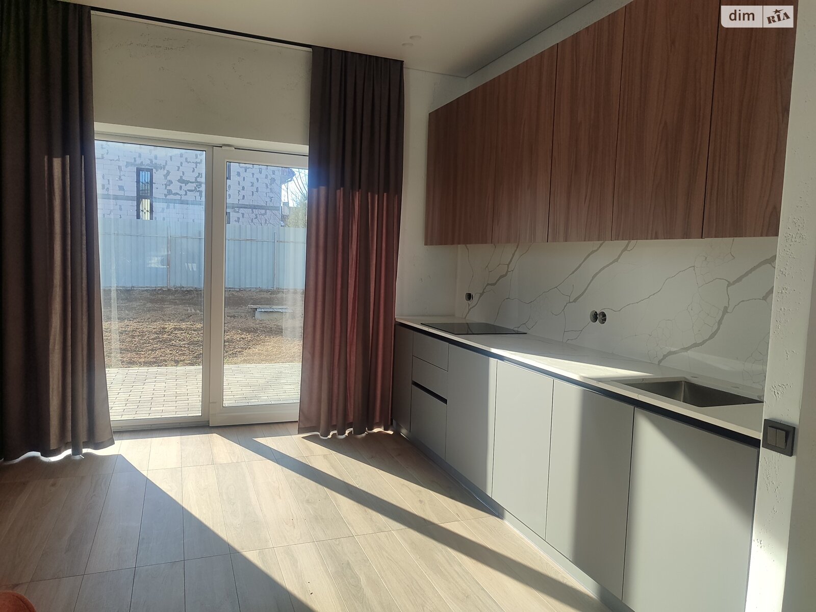двухэтажный дом с балконом, 130 кв. м, кирпич. Продажа в Гореничах фото 1 двухэтажный дом с балконом, 130 кв. м, кирпич. Продажа в Гореничах фото 1