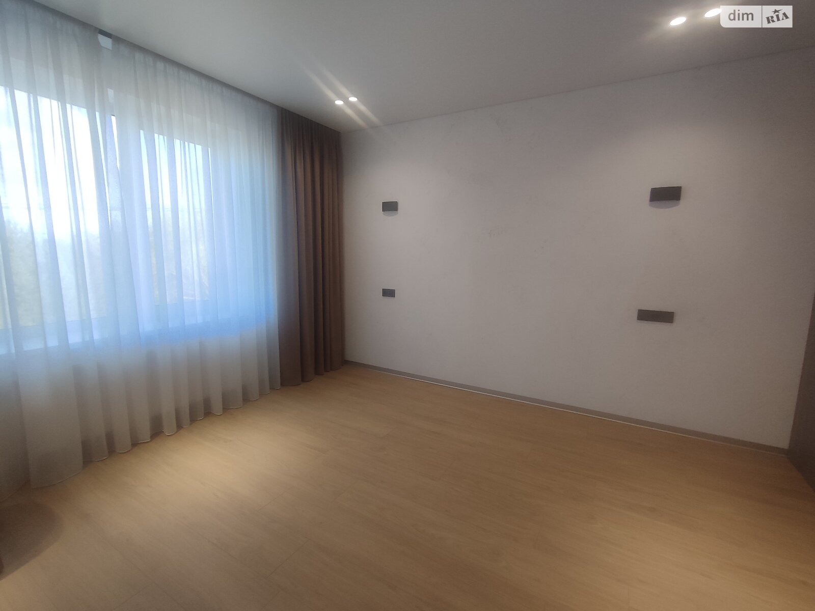 двухэтажный дом с балконом, 130 кв. м, кирпич. Продажа в Гореничах фото 1 двухэтажный дом с балконом, 130 кв. м, кирпич. Продажа в Гореничах фото 1