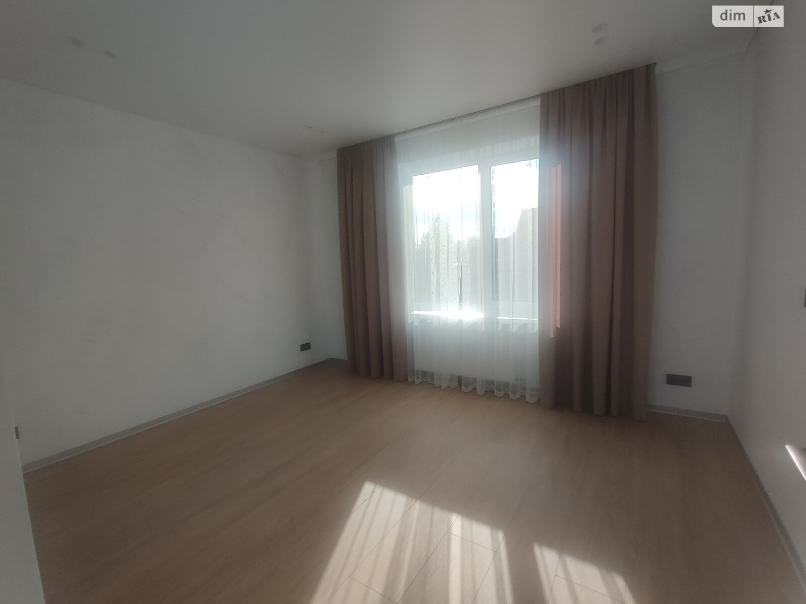 двухэтажный дом с балконом, 130 кв. м, кирпич. Продажа в Гореничах фото 1 двухэтажный дом с балконом, 130 кв. м, кирпич. Продажа в Гореничах фото 1