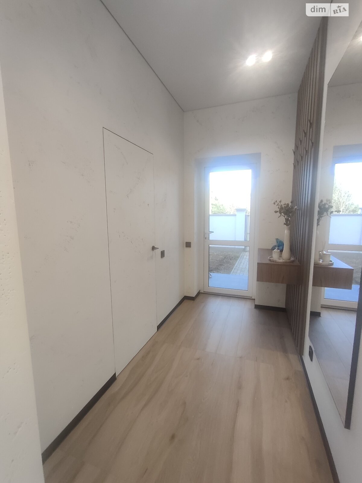 двухэтажный дом с балконом, 130 кв. м, кирпич. Продажа в Гореничах фото 1 двухэтажный дом с балконом, 130 кв. м, кирпич. Продажа в Гореничах фото 1