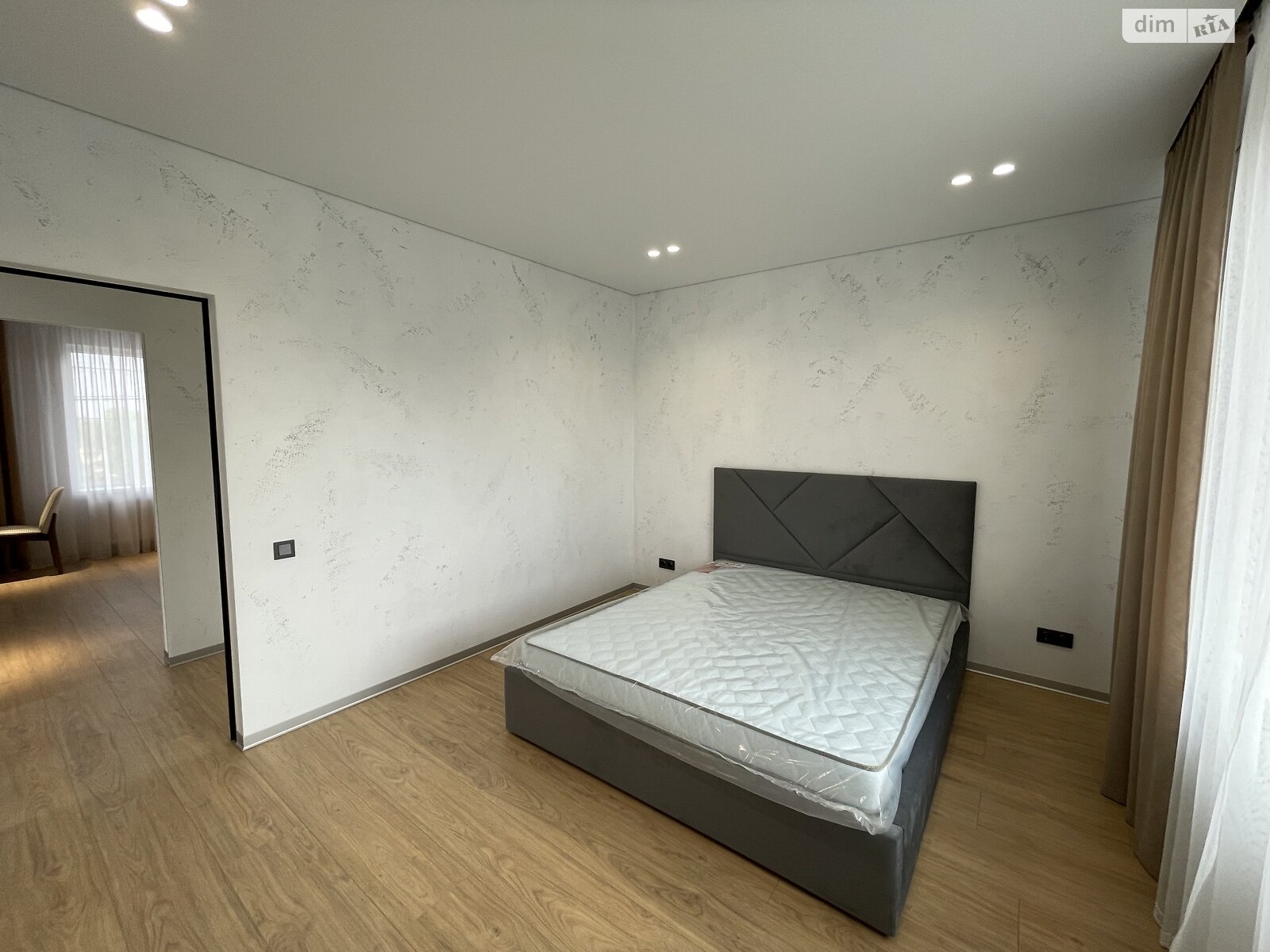 двухэтажный дом с балконом, 130 кв. м, кирпич. Продажа в Гореничах фото 1 двухэтажный дом с балконом, 130 кв. м, кирпич. Продажа в Гореничах фото 1