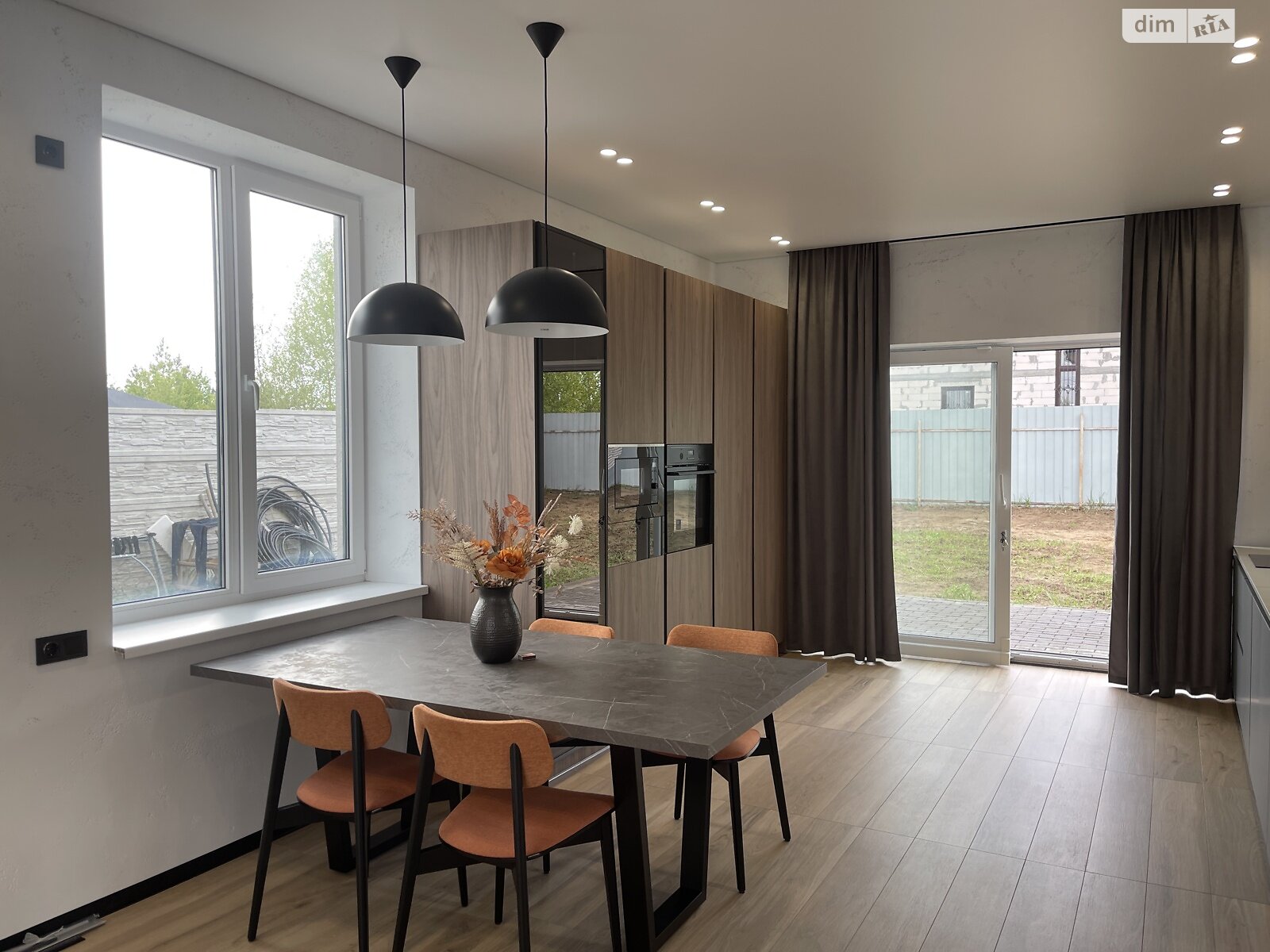 двухэтажный дом с балконом, 130 кв. м, кирпич. Продажа в Гореничах фото 1 двухэтажный дом с балконом, 130 кв. м, кирпич. Продажа в Гореничах фото 1