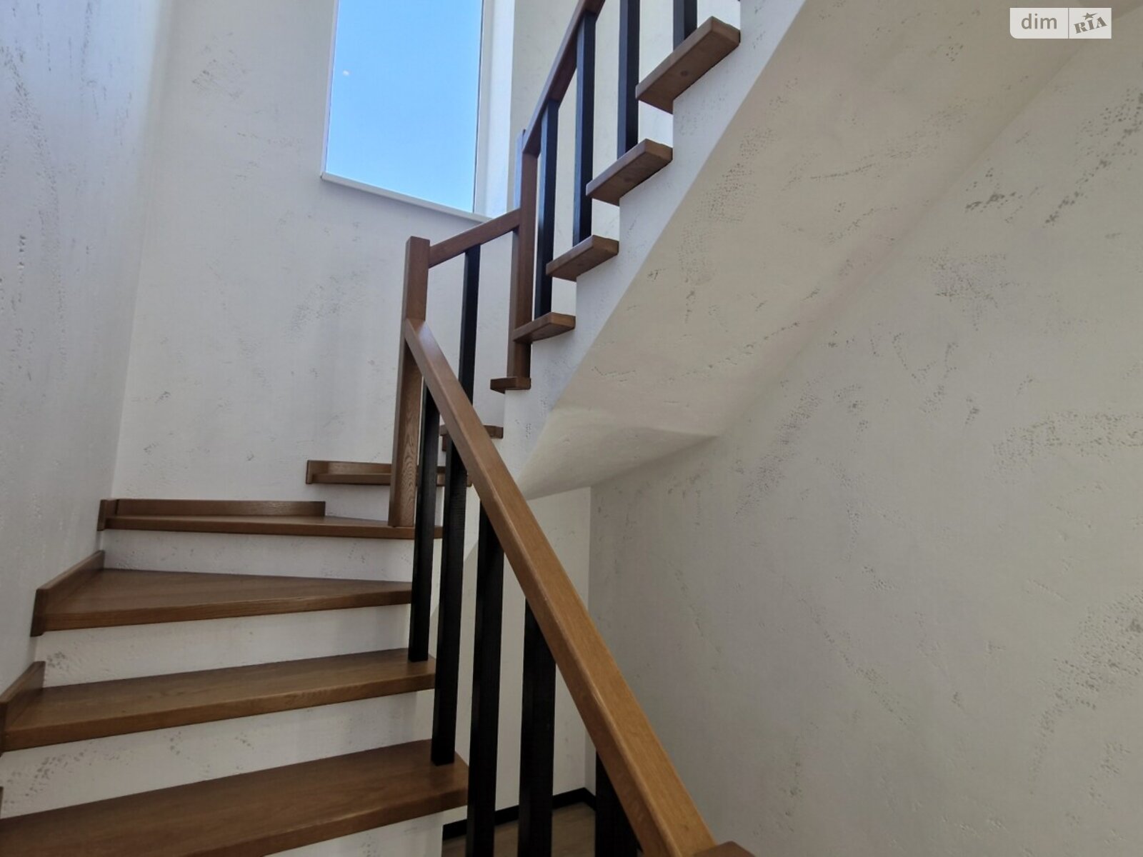 двухэтажный дом с балконом, 130 кв. м, газобетон. Продажа в Гореничах фото 1 двухэтажный дом с балконом, 130 кв. м, газобетон. Продажа в Гореничах фото 1