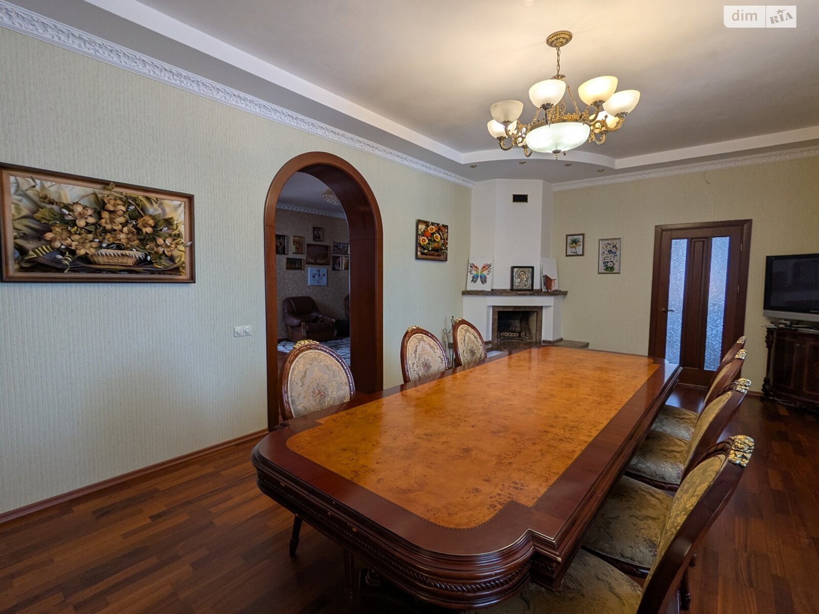 триповерховий будинок з гаражем, 398.5 кв. м, цегла. Продаж у Гореничах фото 1 триповерховий будинок з гаражем, 398.5 кв. м, цегла. Продаж у Гореничах фото 1