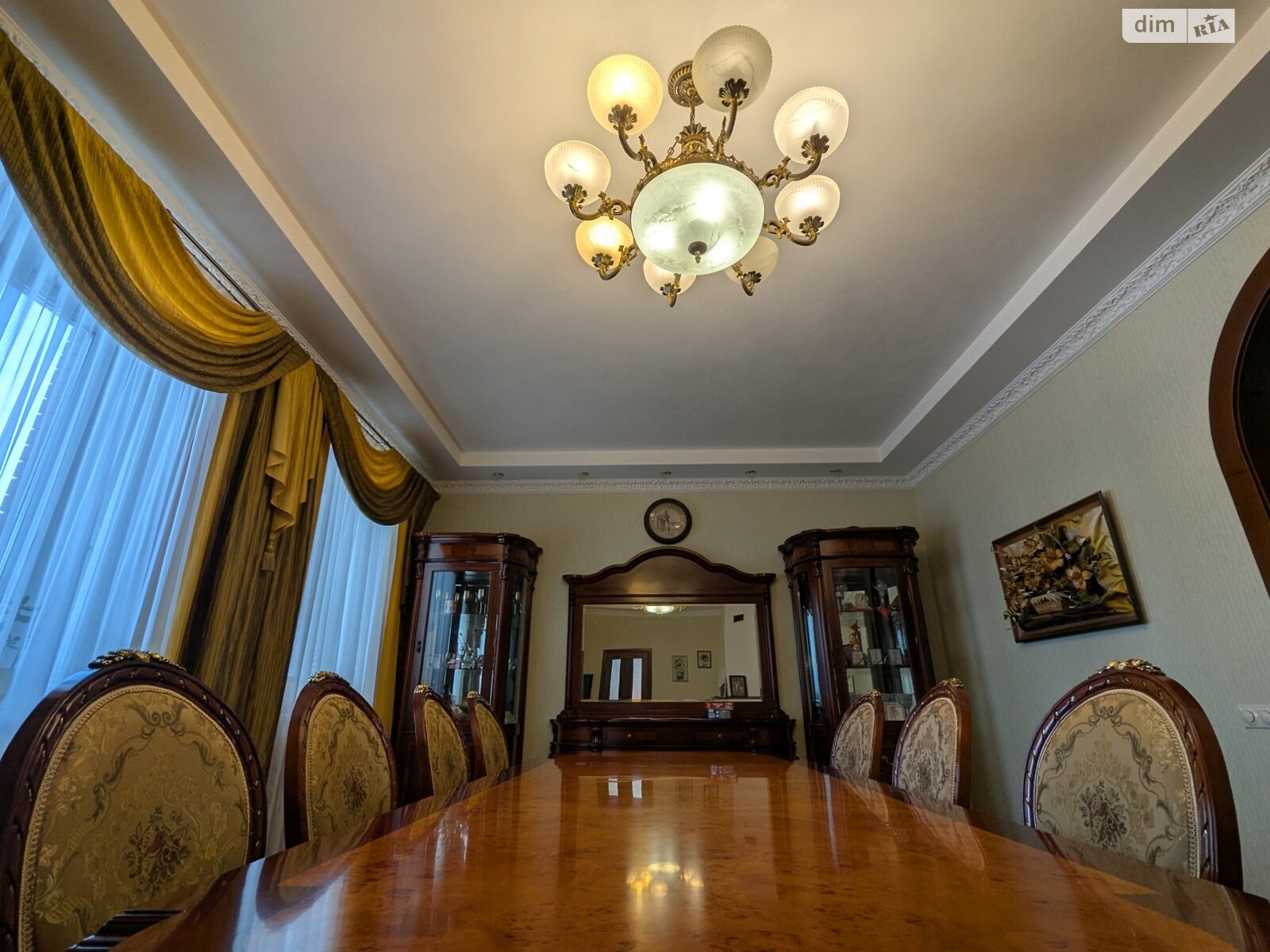 триповерховий будинок з гаражем, 398.5 кв. м, цегла. Продаж у Гореничах фото 1 триповерховий будинок з гаражем, 398.5 кв. м, цегла. Продаж у Гореничах фото 1