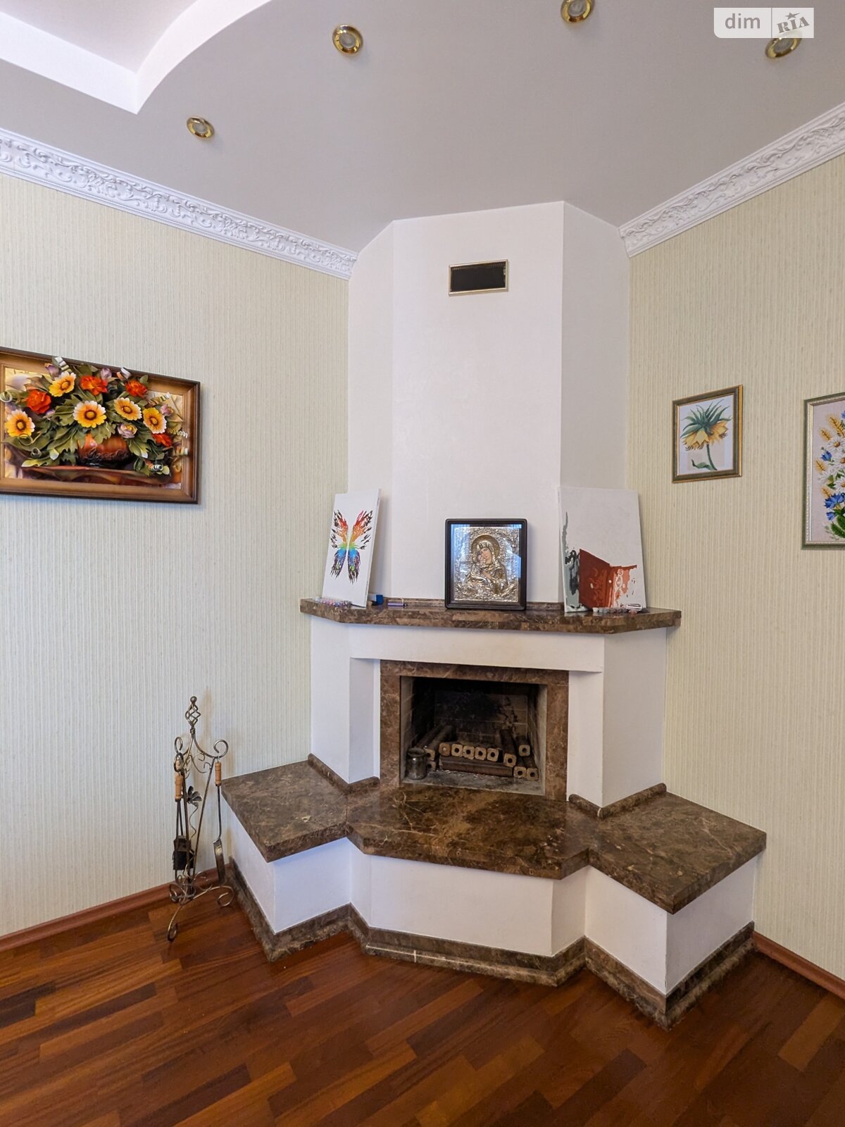 триповерховий будинок з гаражем, 398.5 кв. м, цегла. Продаж у Гореничах фото 1 триповерховий будинок з гаражем, 398.5 кв. м, цегла. Продаж у Гореничах фото 1
