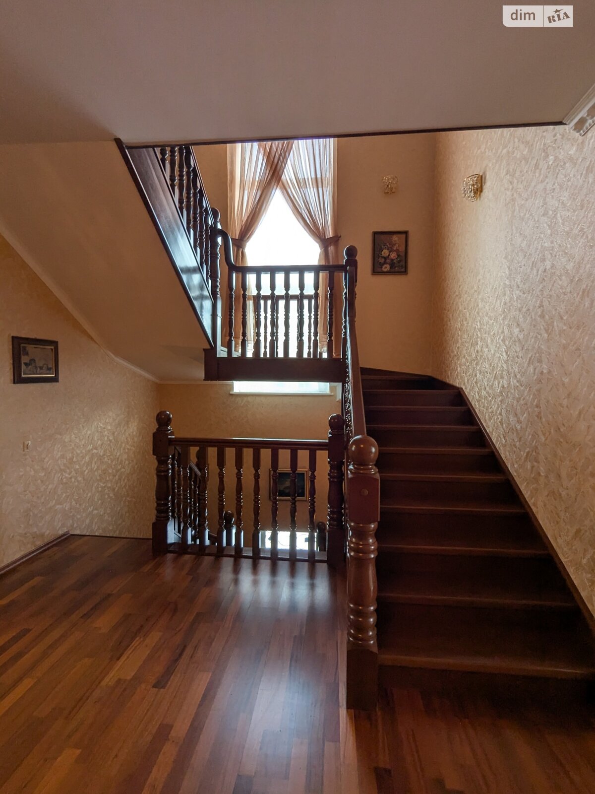 триповерховий будинок з гаражем, 398.5 кв. м, цегла. Продаж у Гореничах фото 1 триповерховий будинок з гаражем, 398.5 кв. м, цегла. Продаж у Гореничах фото 1