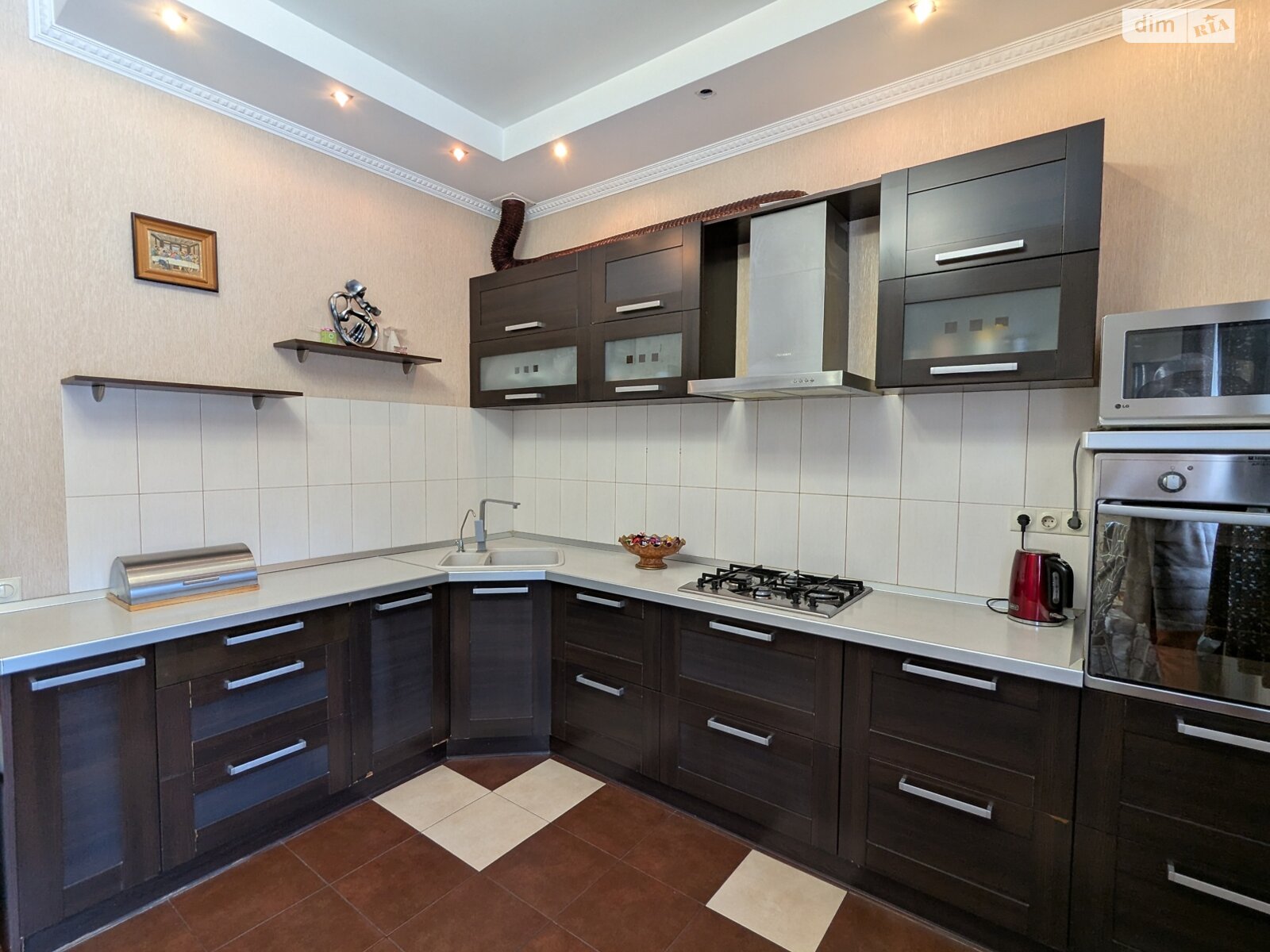 триповерховий будинок з гаражем, 398.5 кв. м, цегла. Продаж у Гореничах фото 1 триповерховий будинок з гаражем, 398.5 кв. м, цегла. Продаж у Гореничах фото 1