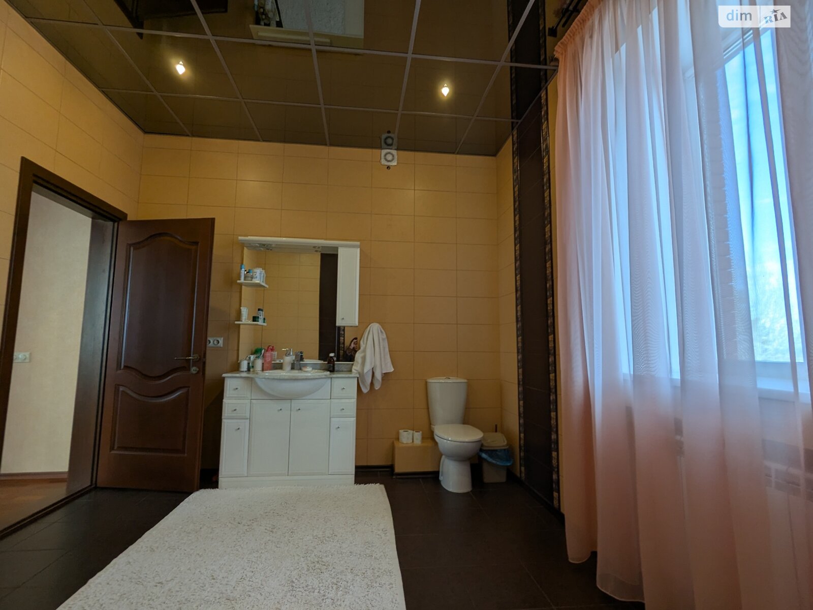 триповерховий будинок з гаражем, 398.5 кв. м, цегла. Продаж у Гореничах фото 1 триповерховий будинок з гаражем, 398.5 кв. м, цегла. Продаж у Гореничах фото 1