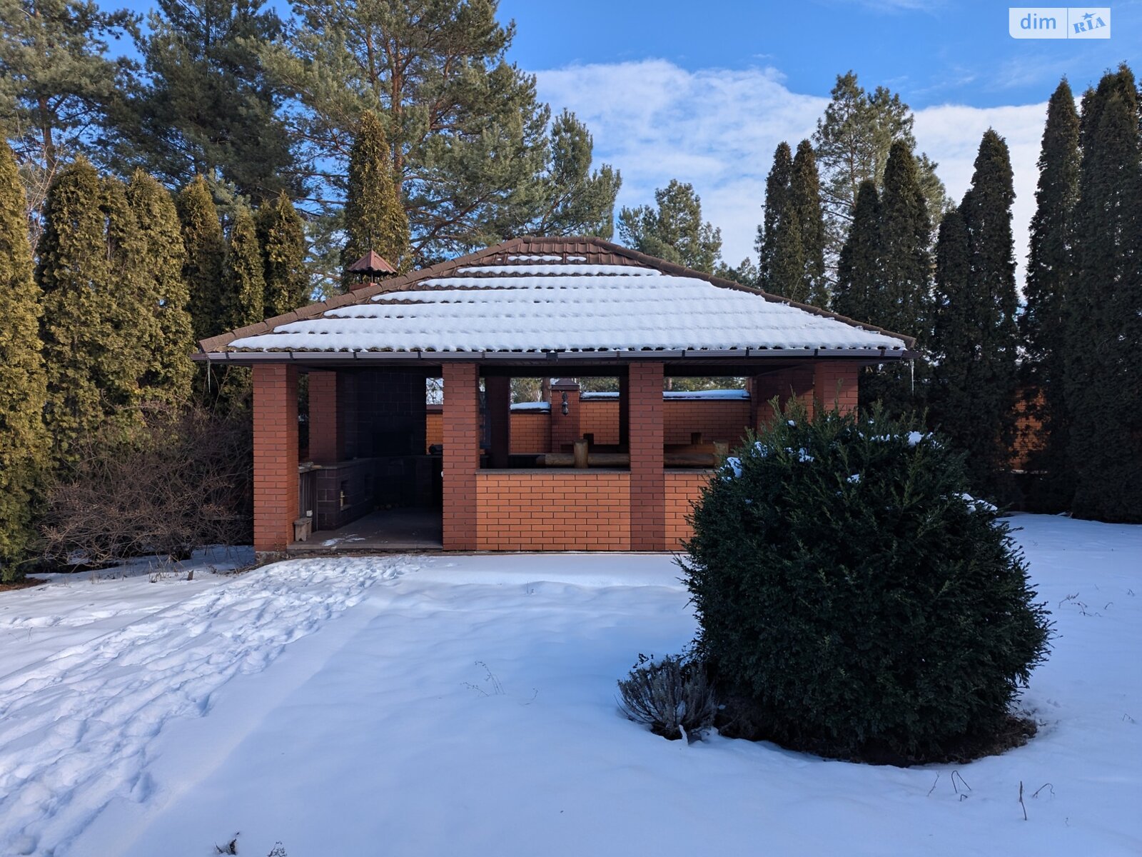 триповерховий будинок з гаражем, 398.5 кв. м, цегла. Продаж у Гореничах фото 1 триповерховий будинок з гаражем, 398.5 кв. м, цегла. Продаж у Гореничах фото 1