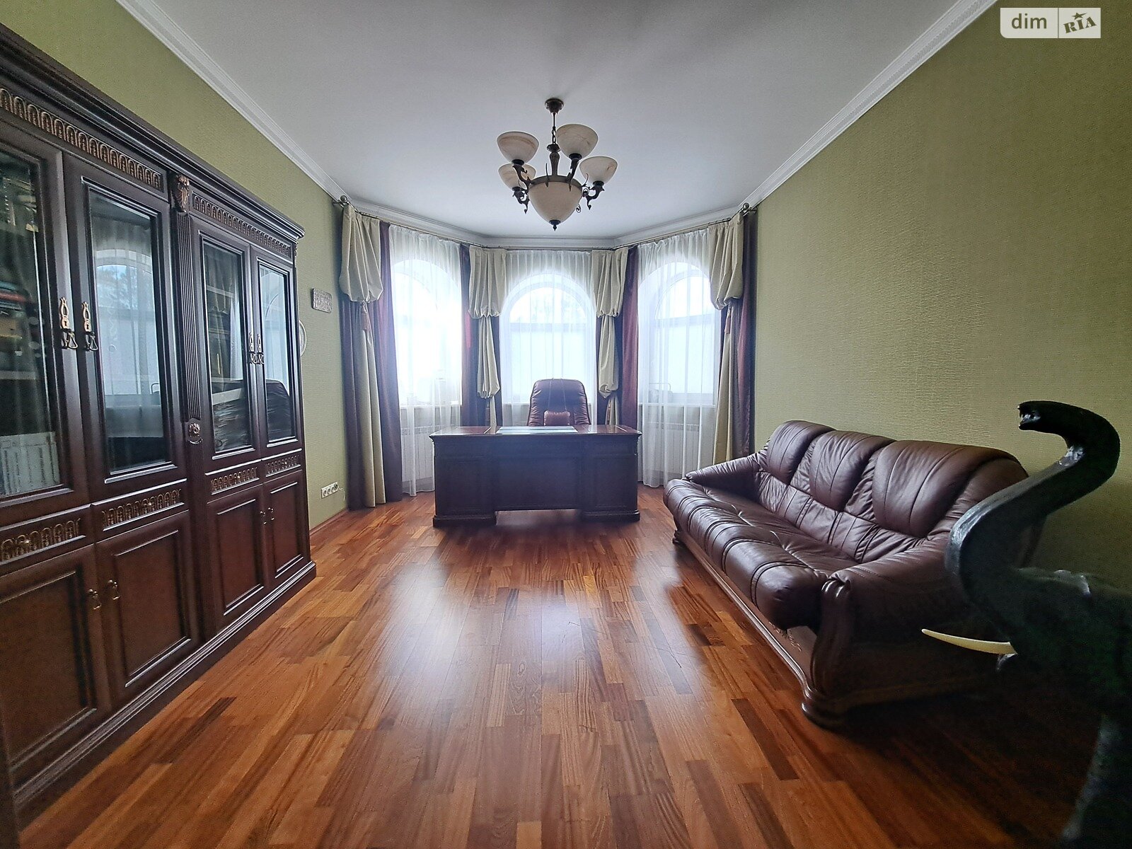 двухэтажный дом с гаражом, 308.5 кв. м, кирпич. Продажа в Гореничах фото 1