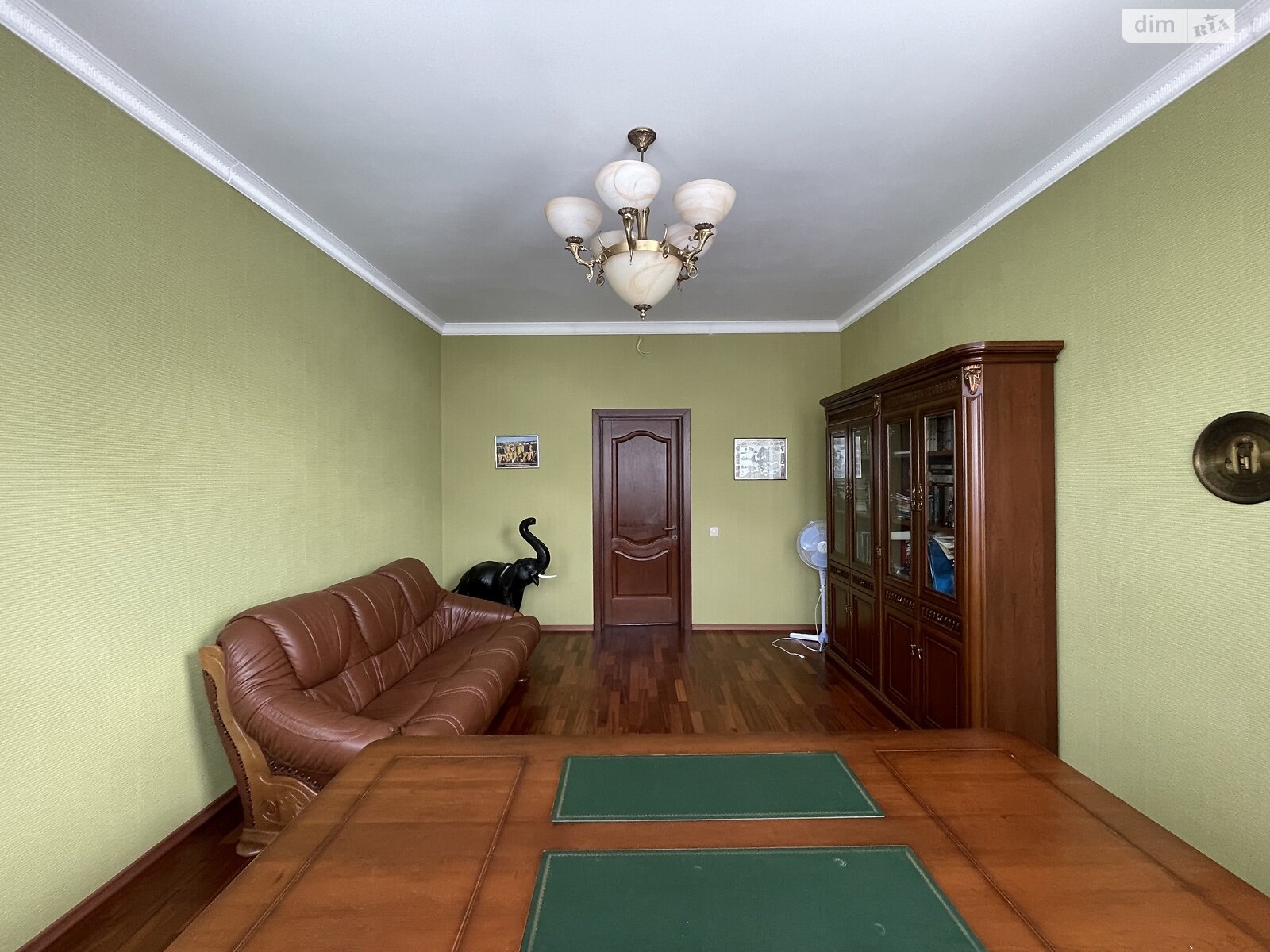 двухэтажный дом с гаражом, 308.5 кв. м, кирпич. Продажа в Гореничах фото 1