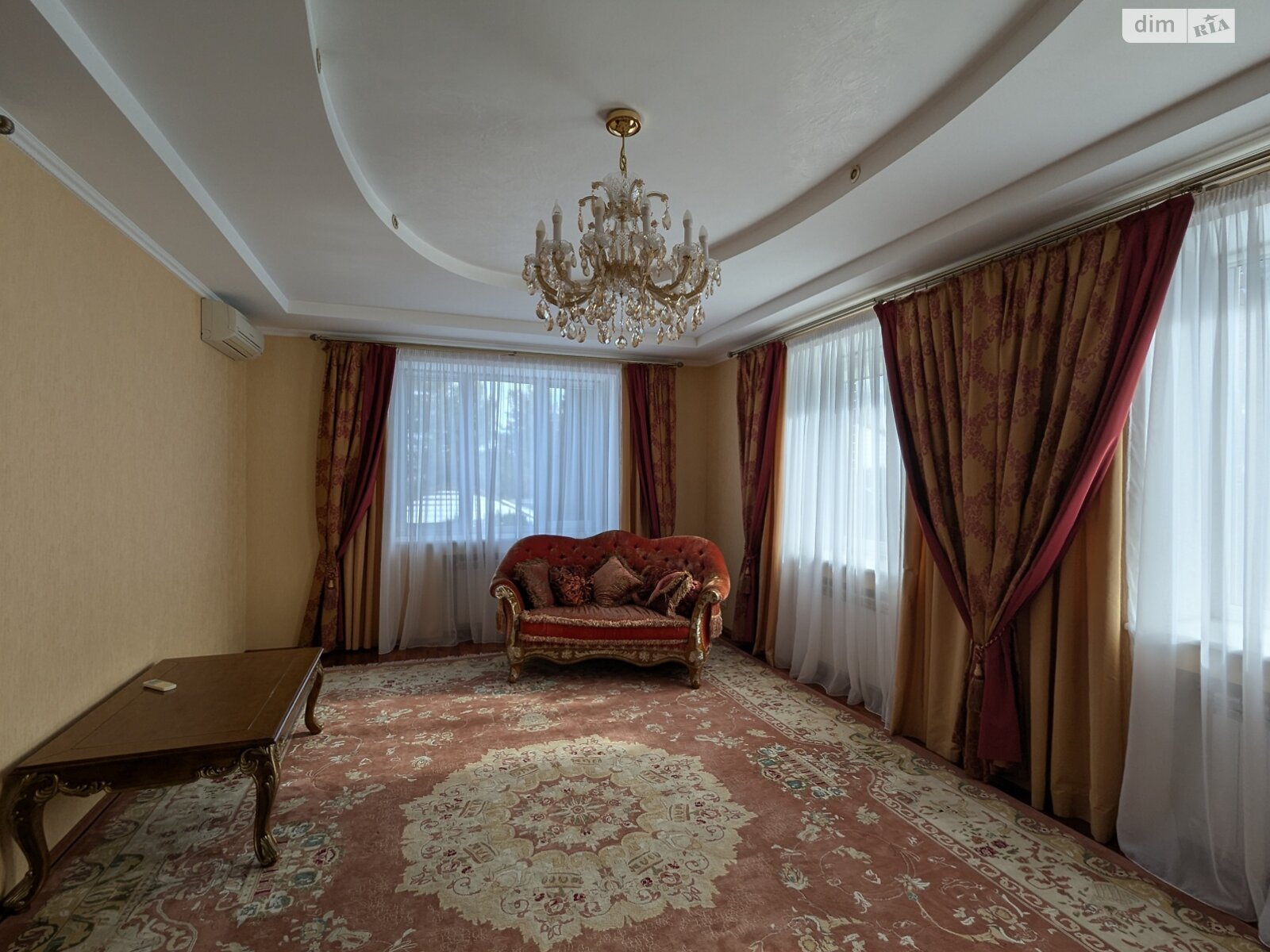 двухэтажный дом с гаражом, 308.5 кв. м, кирпич. Продажа в Гореничах фото 1