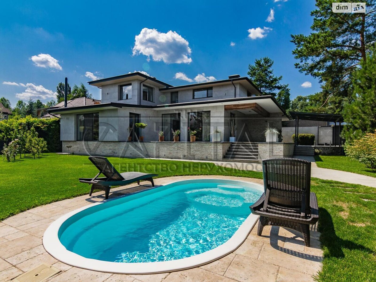 двухэтажный дом с гаражом, 350.8 кв. м, кирпич. Продажа в Гореничах фото 1 двухэтажный дом с гаражом, 350.8 кв. м, кирпич. Продажа в Гореничах фото 1